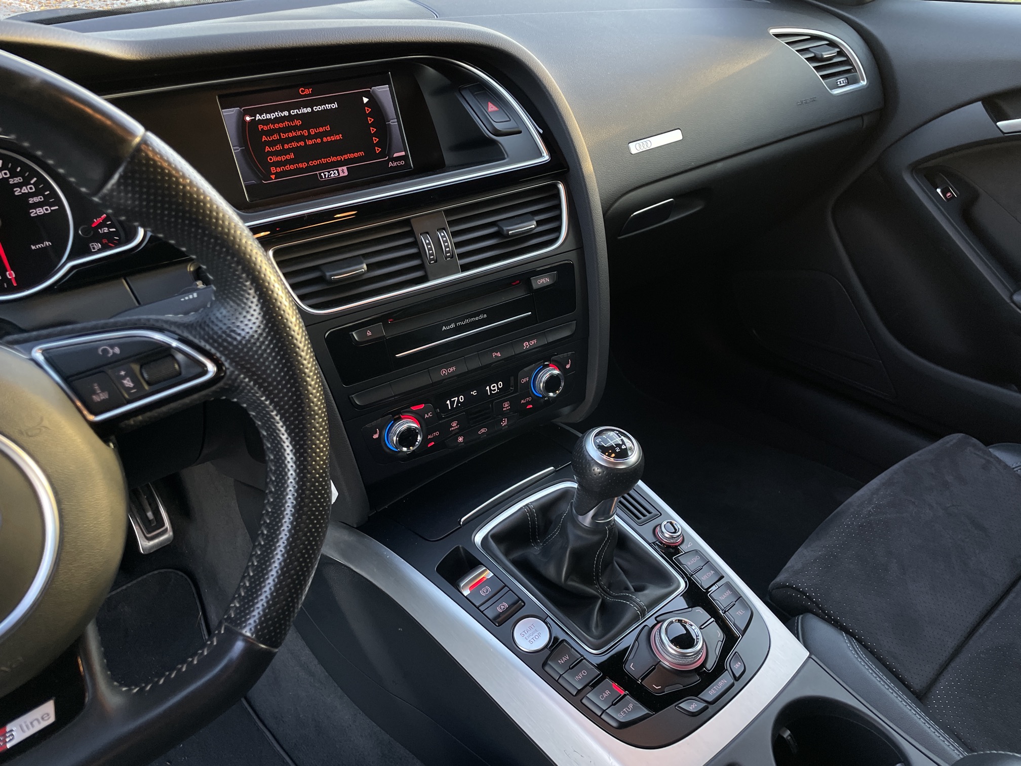 Audi A5 2.0 TDI S-LINE photo 12
