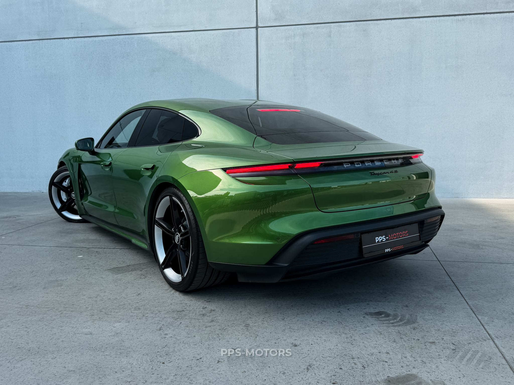 Porsche TAYCAN 4S photo 4