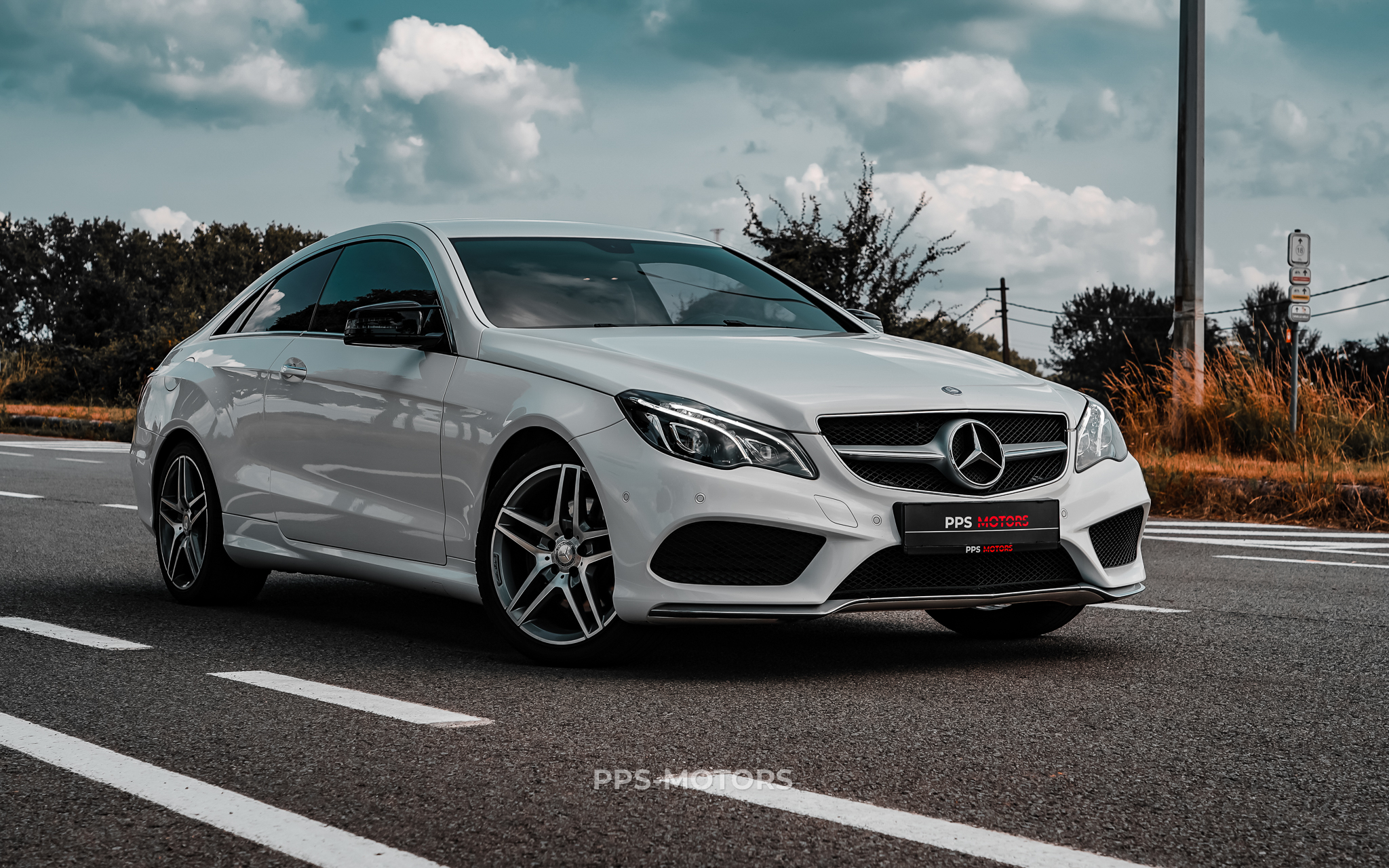 Mercedes Benz E220 COUPÉ photo 7