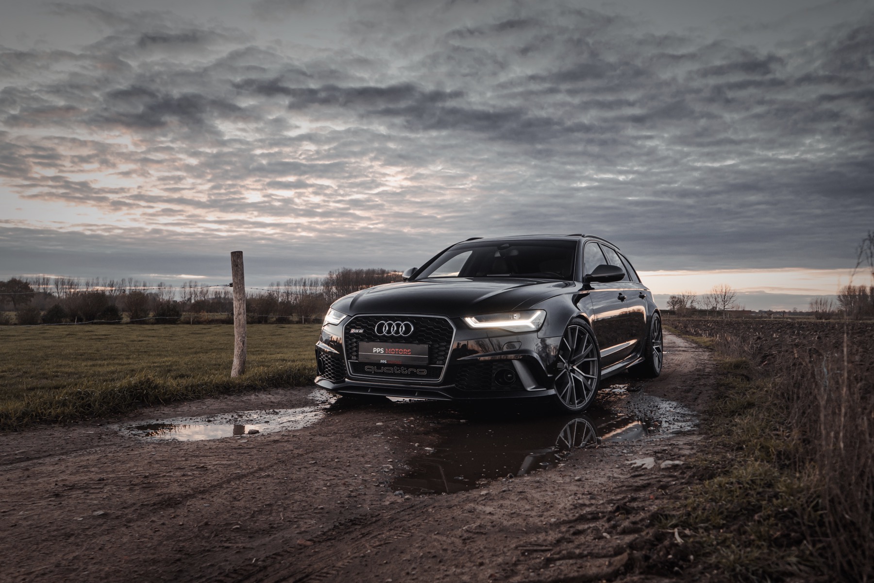 Audi RS6 4.0 V8 QUATTRO AKRAPOVIC photo 30
