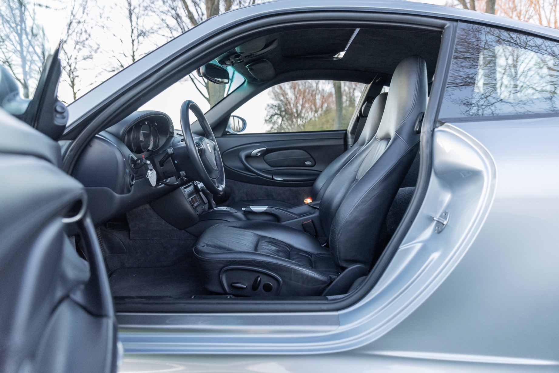 Porsche 996 CARRERA 4S photo 10