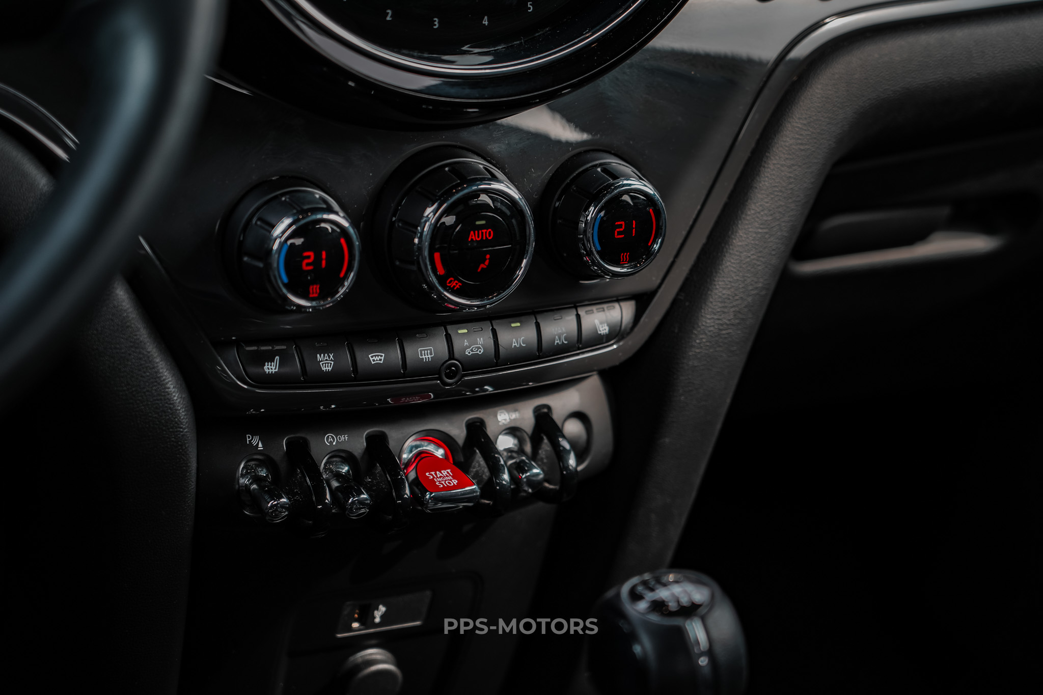 MINI ONE COUNTRYMAN photo 11