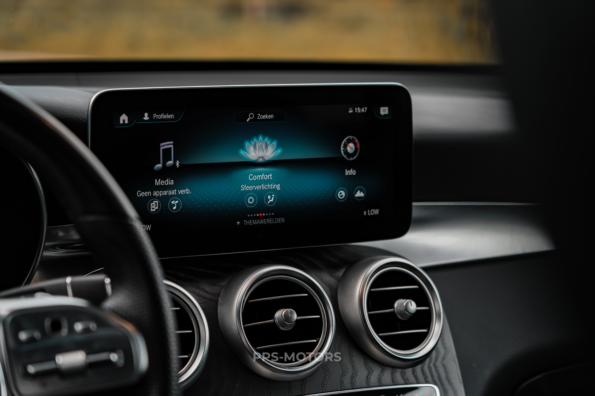 Mercedes Benz GLC 220d 4-MATIC AMG PACK photo 24
