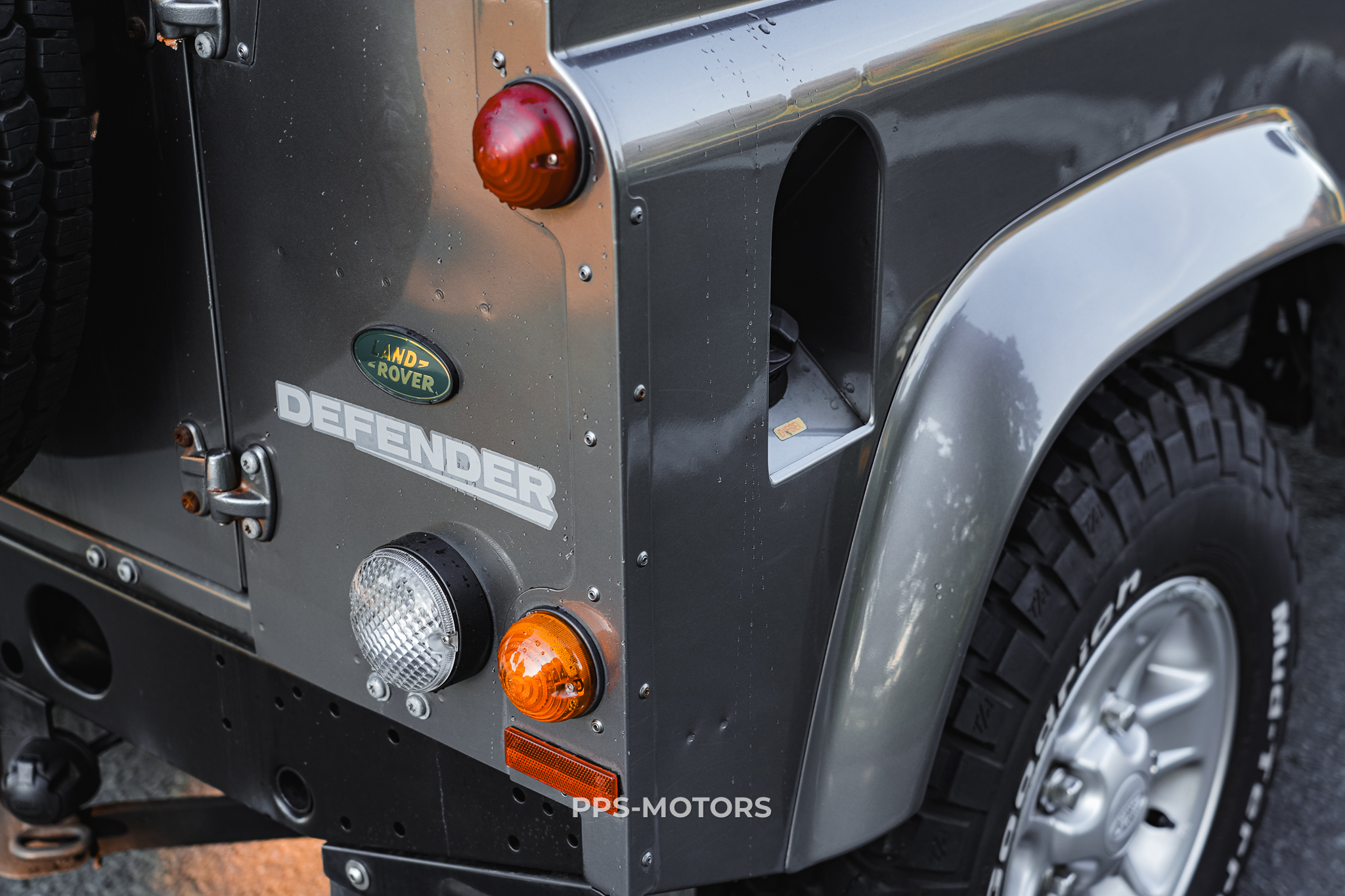 Land Rover DEFENDER 90 TD4 photo 18
