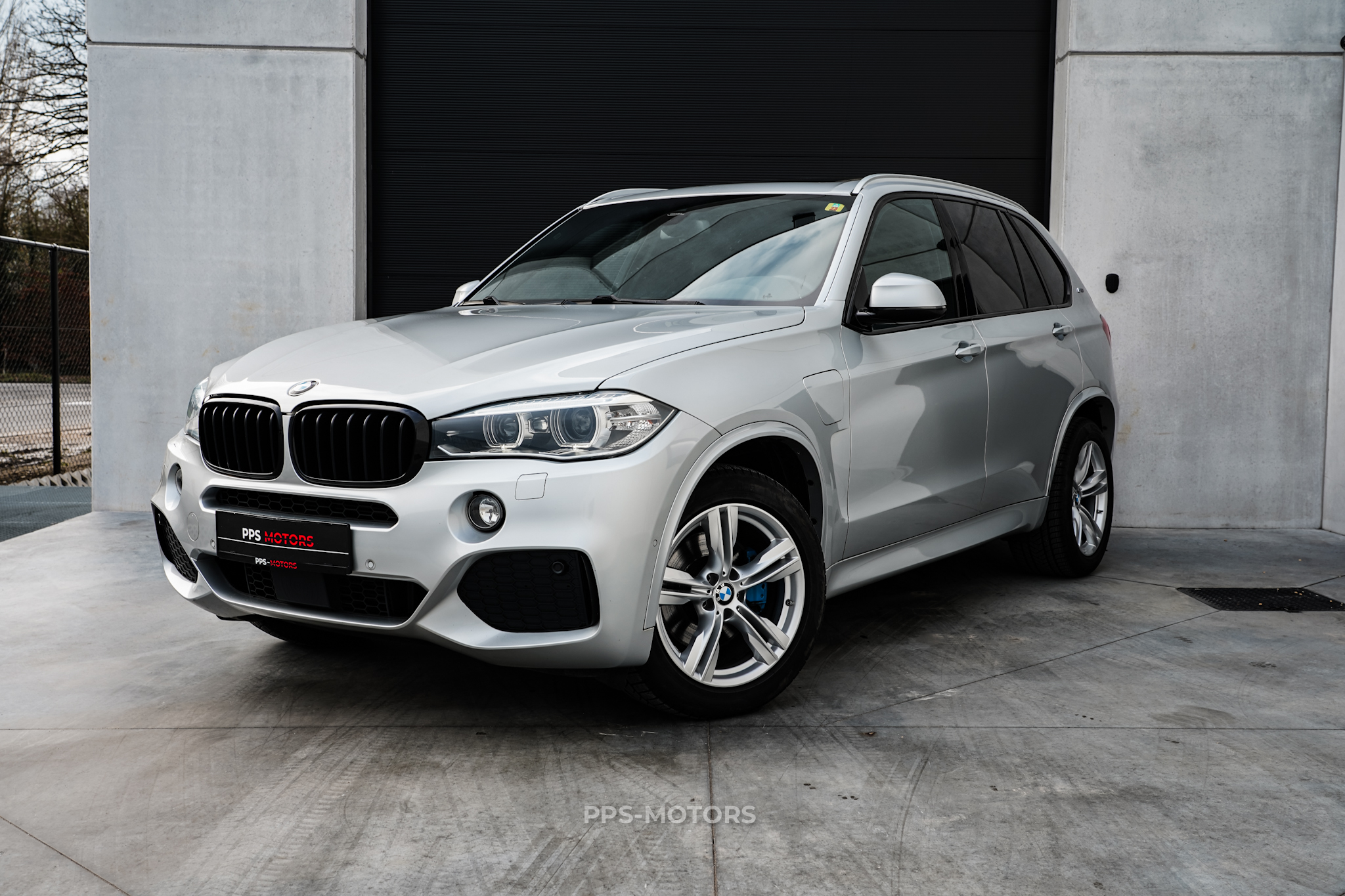 BMW X5 40i ePerformance photo 1
