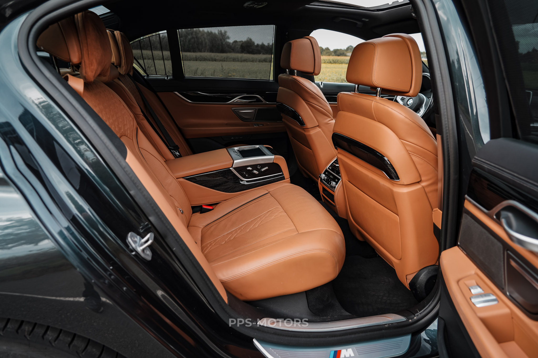 BMW BMW 740e Performance M-PAKKET photo 33