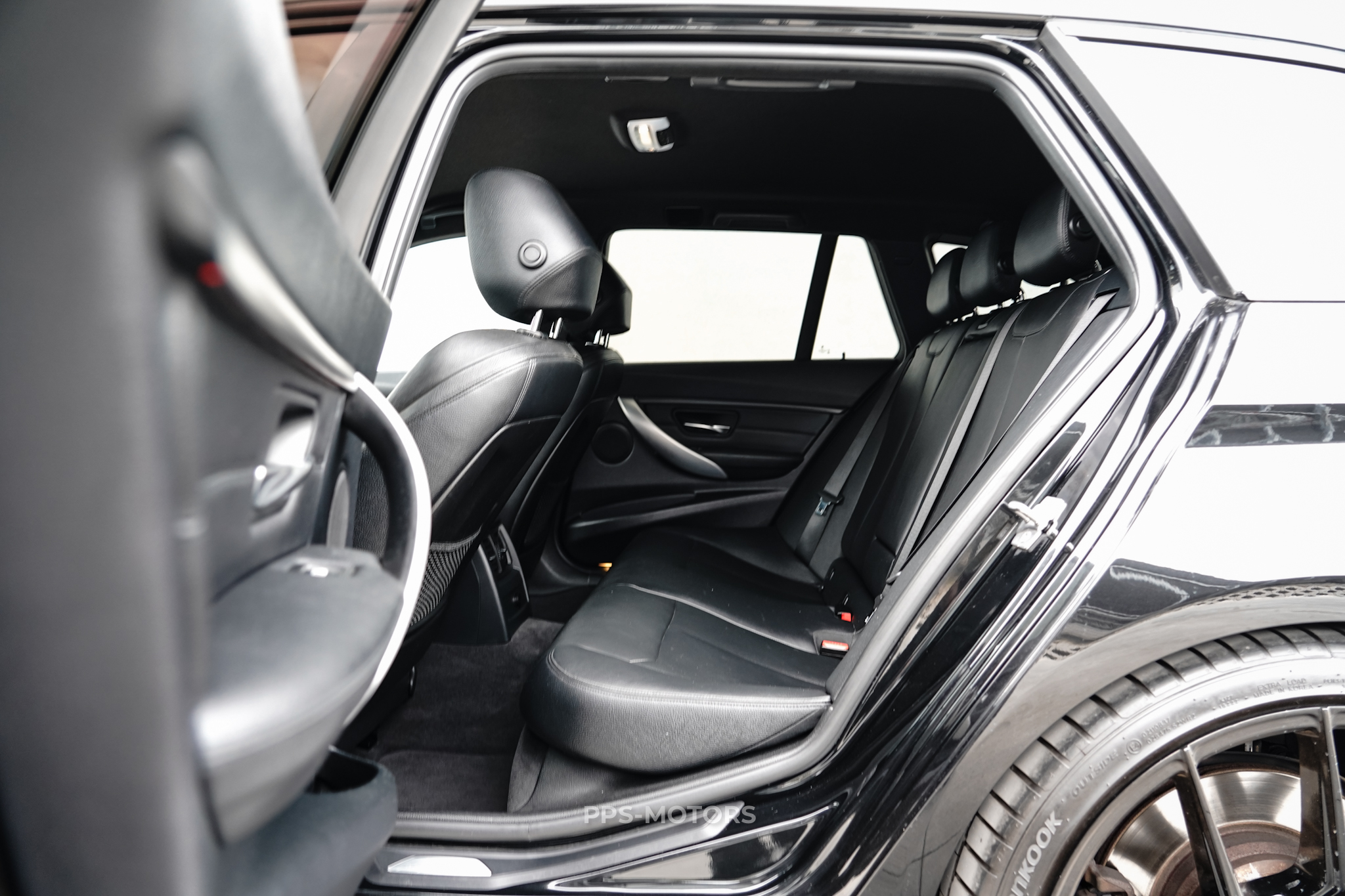 BMW 330dA TOURING M-PAKKET photo 9