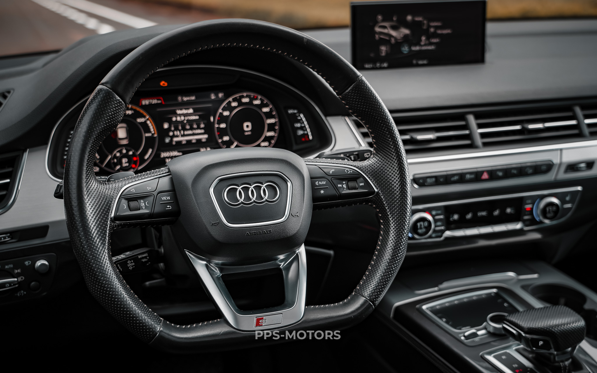 Audi Q7 3.0 TDi V6 QUATTRO E-TRON S-LINE photo 17
