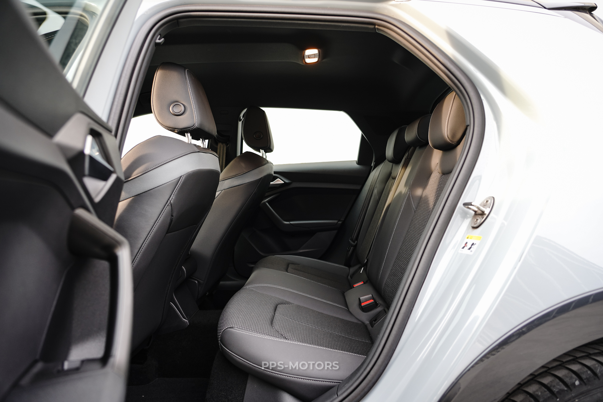 Audi A1 30 TFSI CITYCARVER S-LINE photo 8