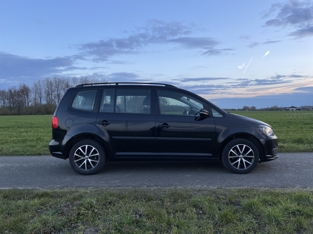 Volkswagen TOURAN 1.6 TDI DSG photo 6