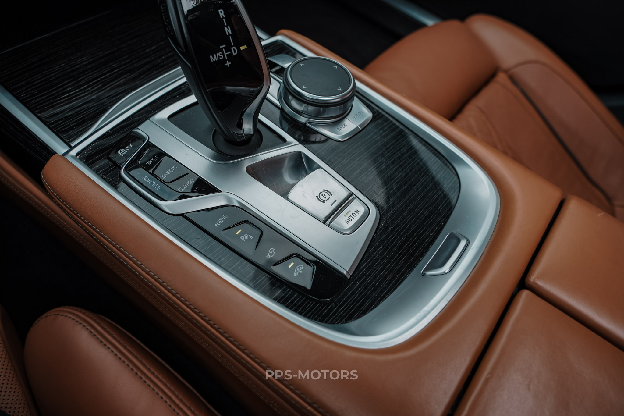BMW BMW 740e Performance M-PAKKET photo 46