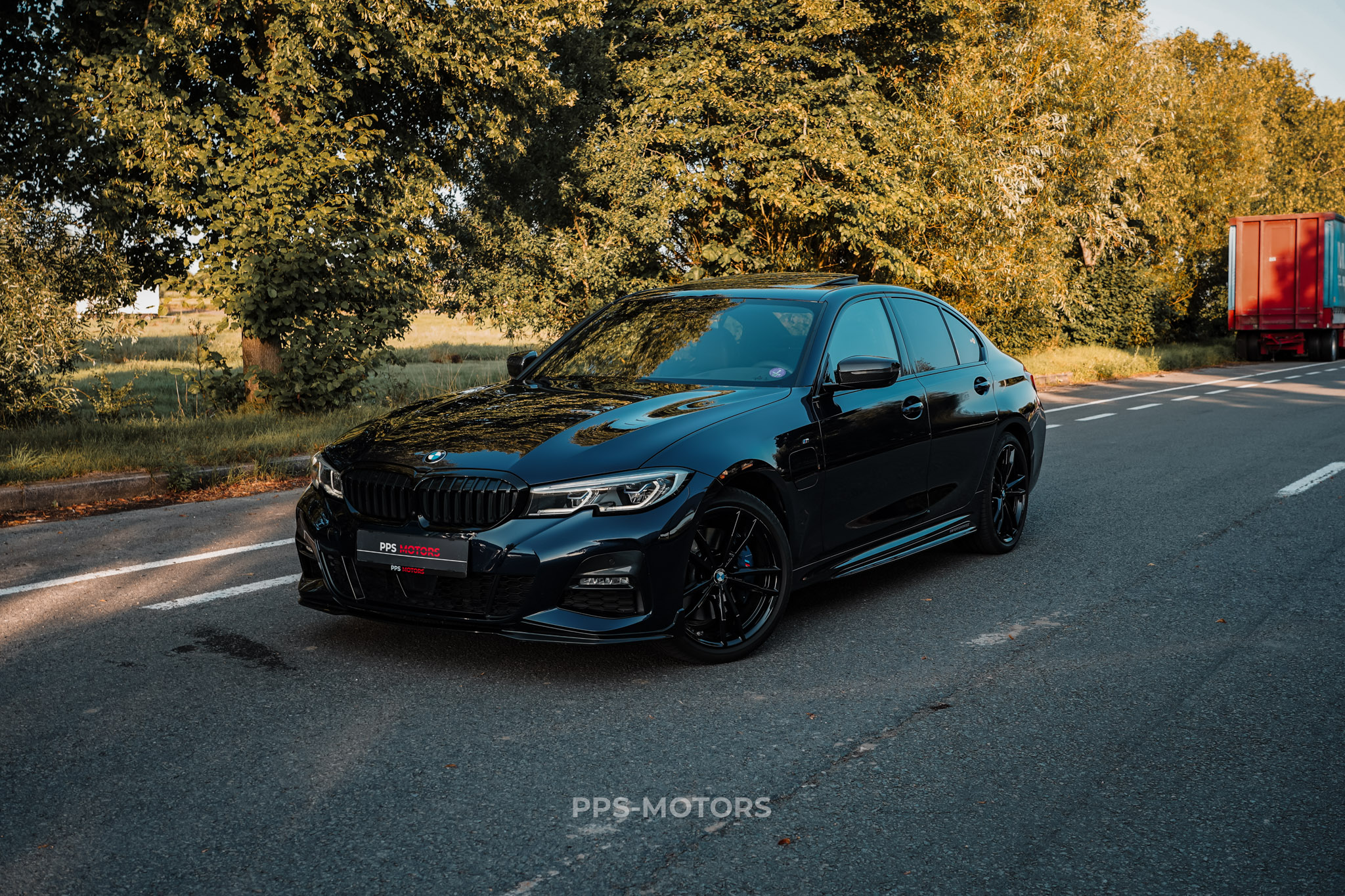 BMW 330e M-PAKKET M-PERFORMANCE photo 37