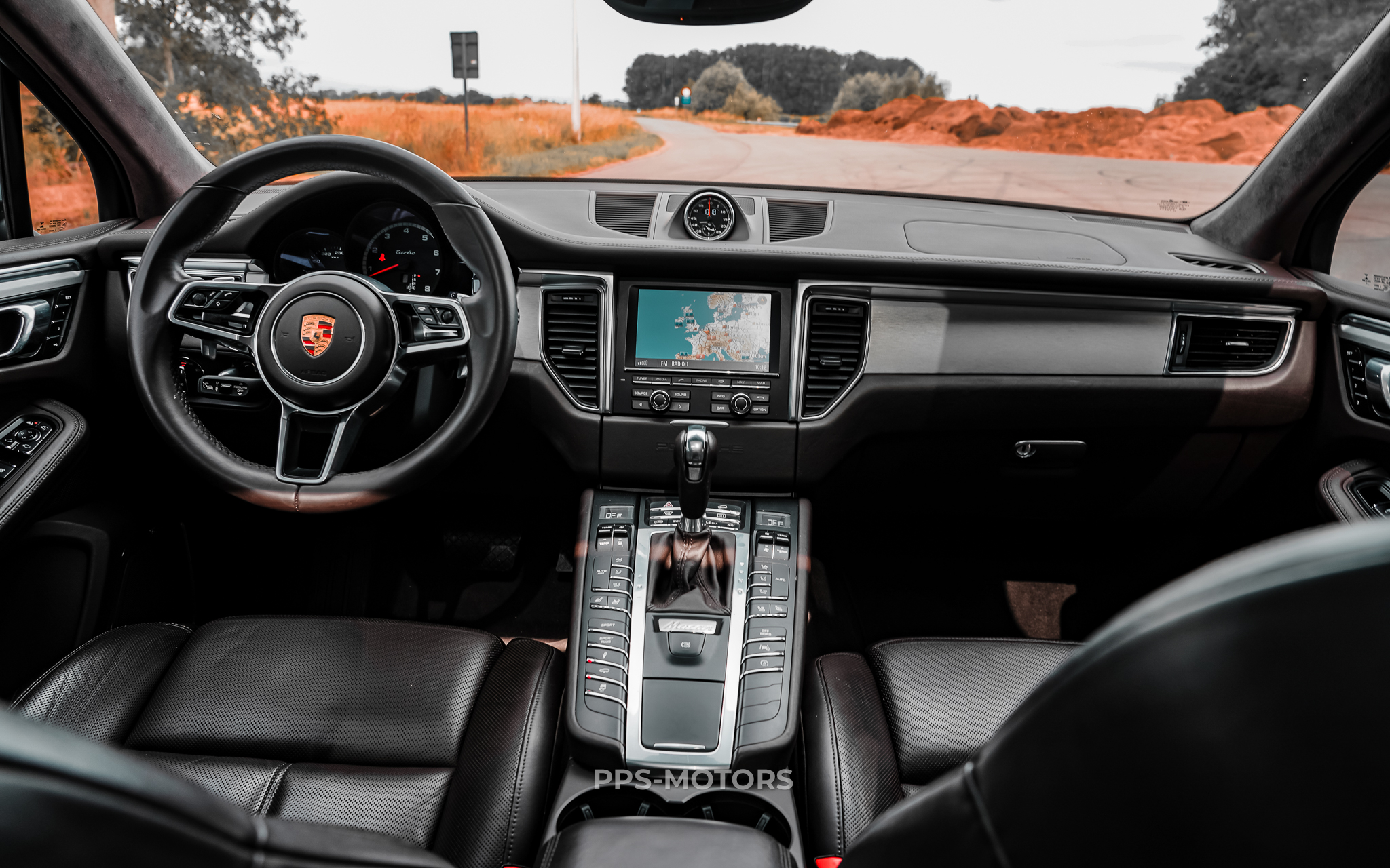 Porsche MACAN TURBO 3.6i photo 13