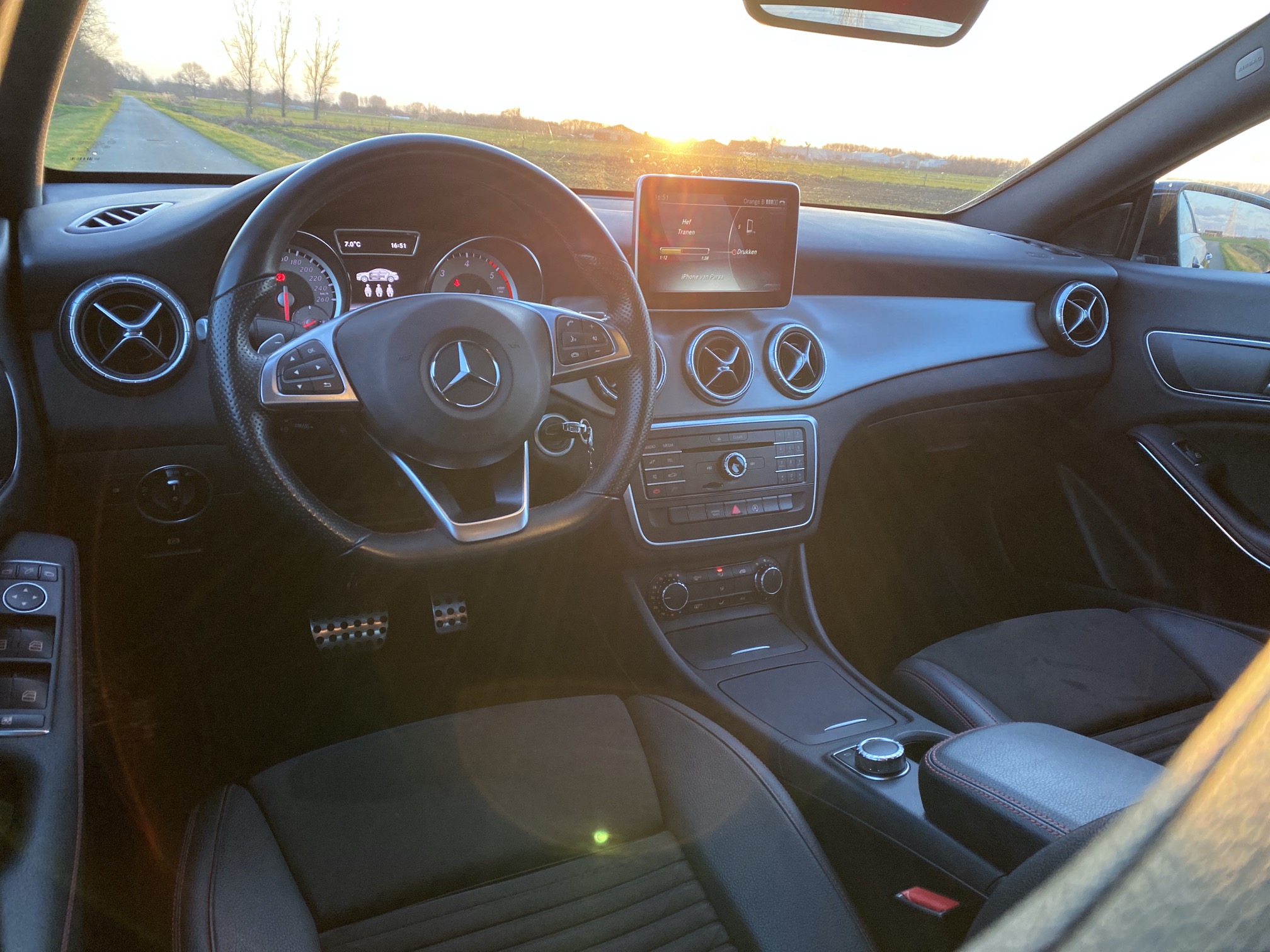 Mercedes Benz CLA 200d AMG PAKKET photo 9