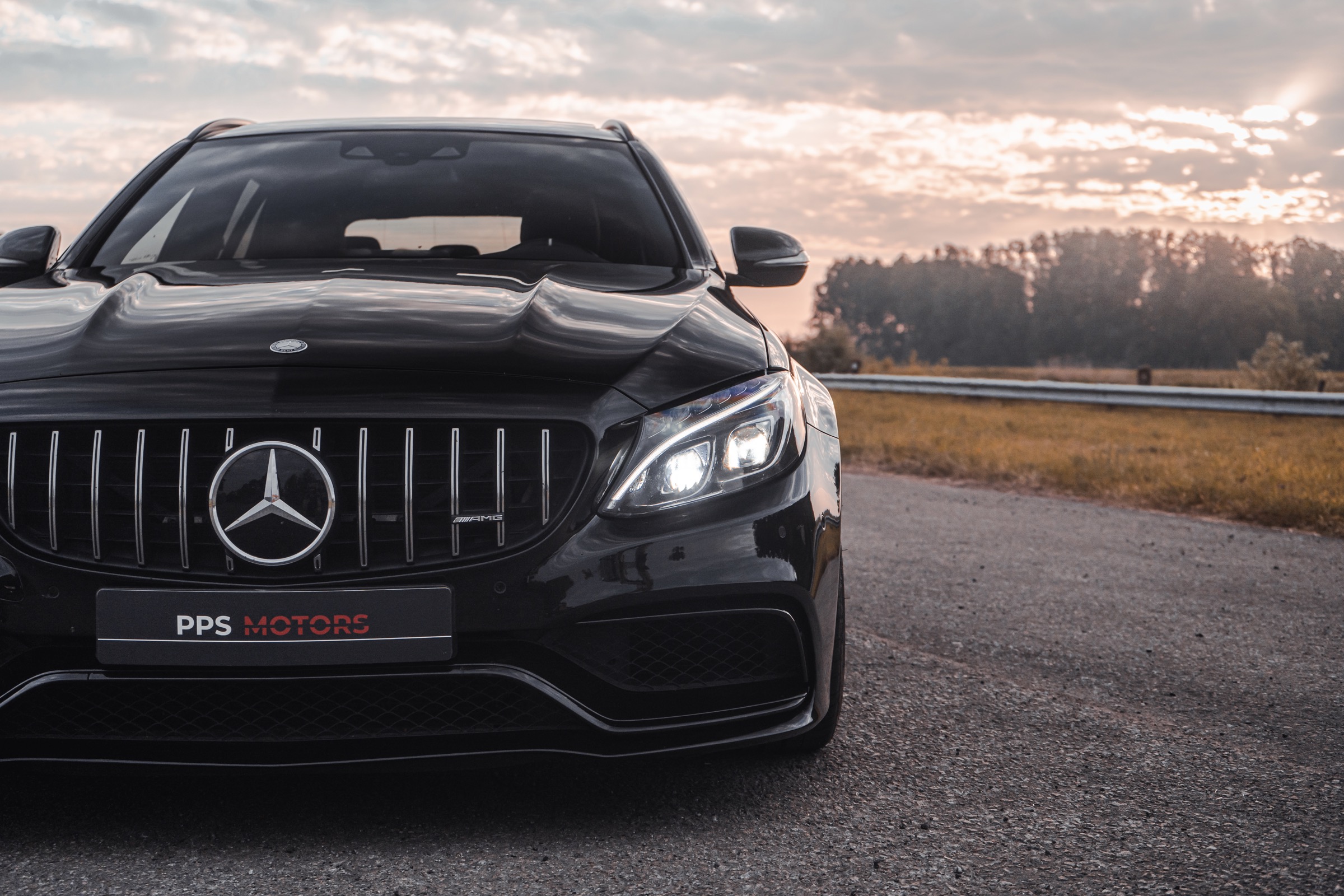 Mercedes Benz C63s AMG 4.0 BITURBO V8 - LICHTE VRACHT photo 8