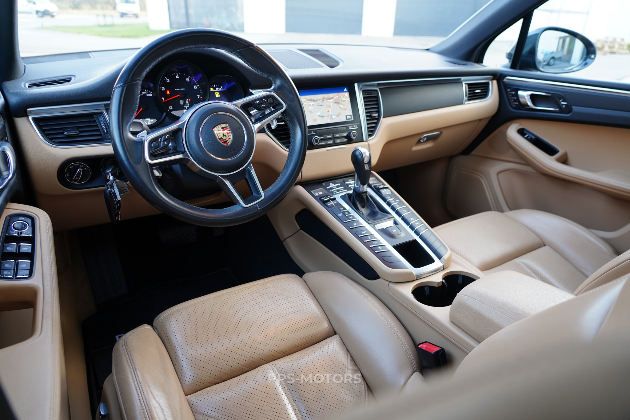 Porsche MACAN 2.0 TURBO PDK photo 13