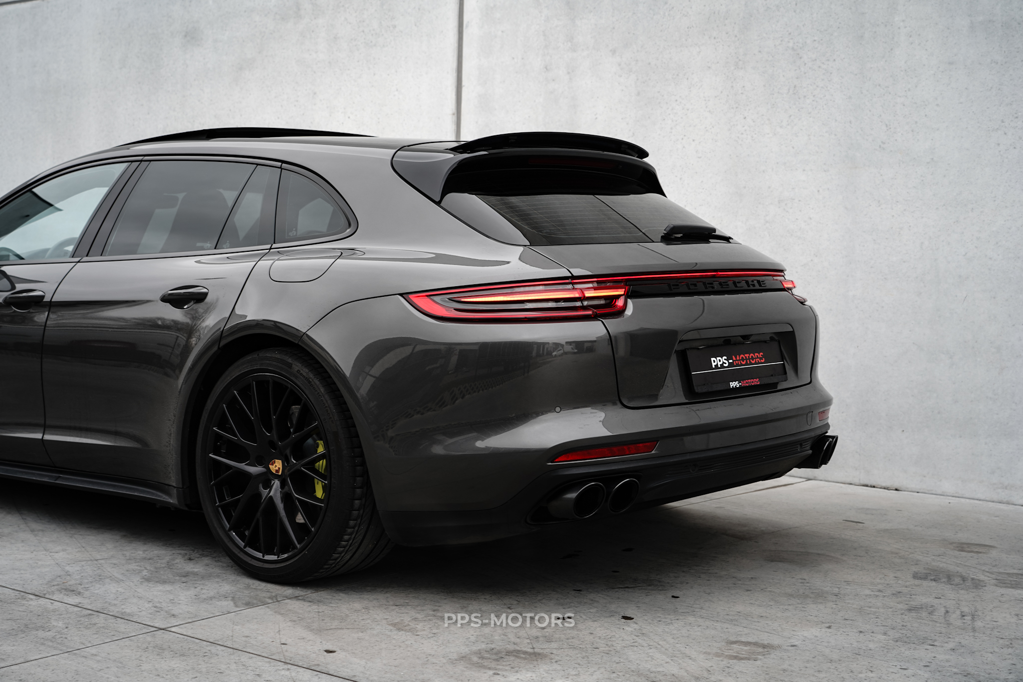 Porsche PANAMERA 4 E-HYBRID photo 15