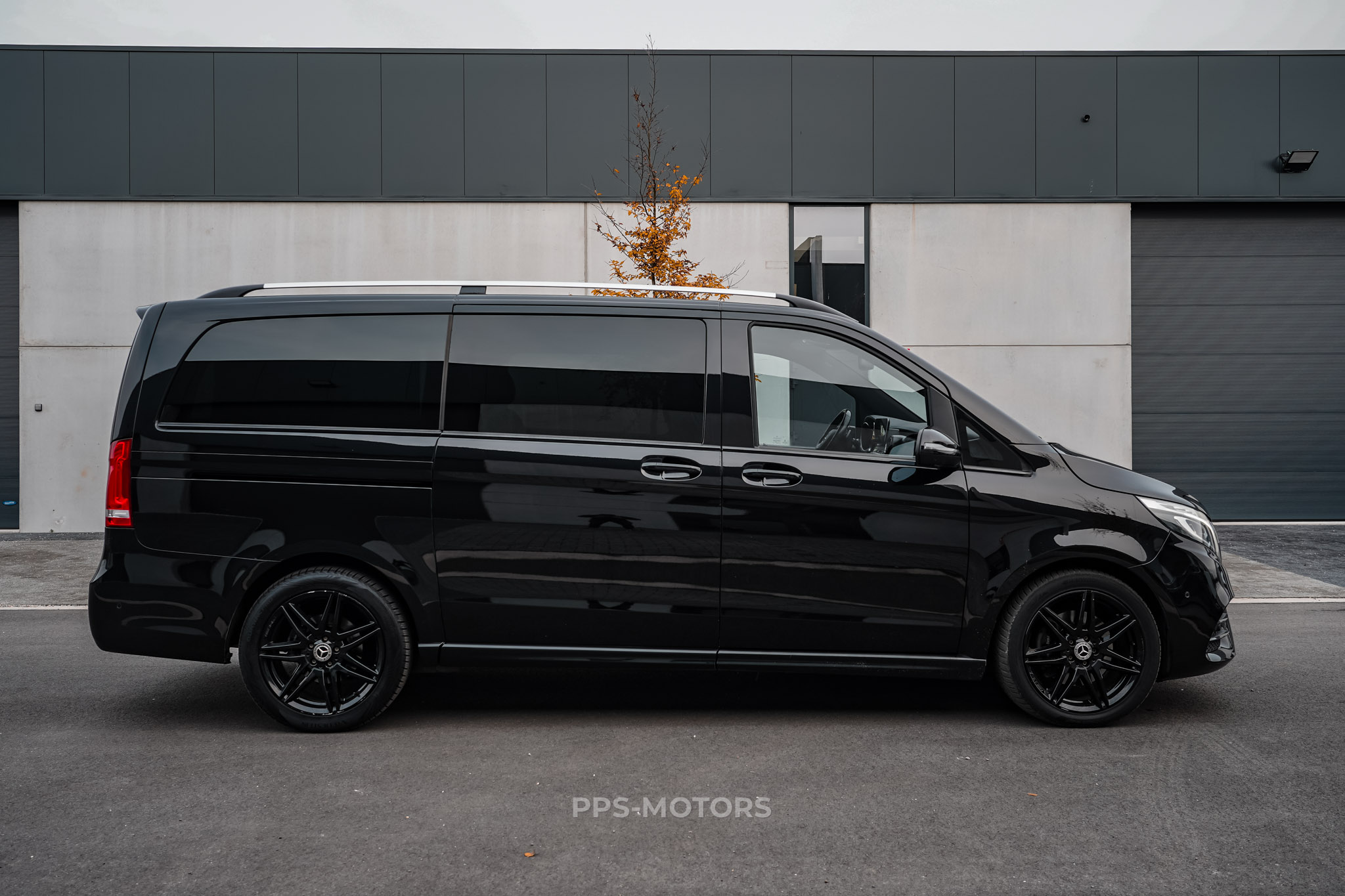 Mercedes Benz V300 AMG PAKKET photo 7