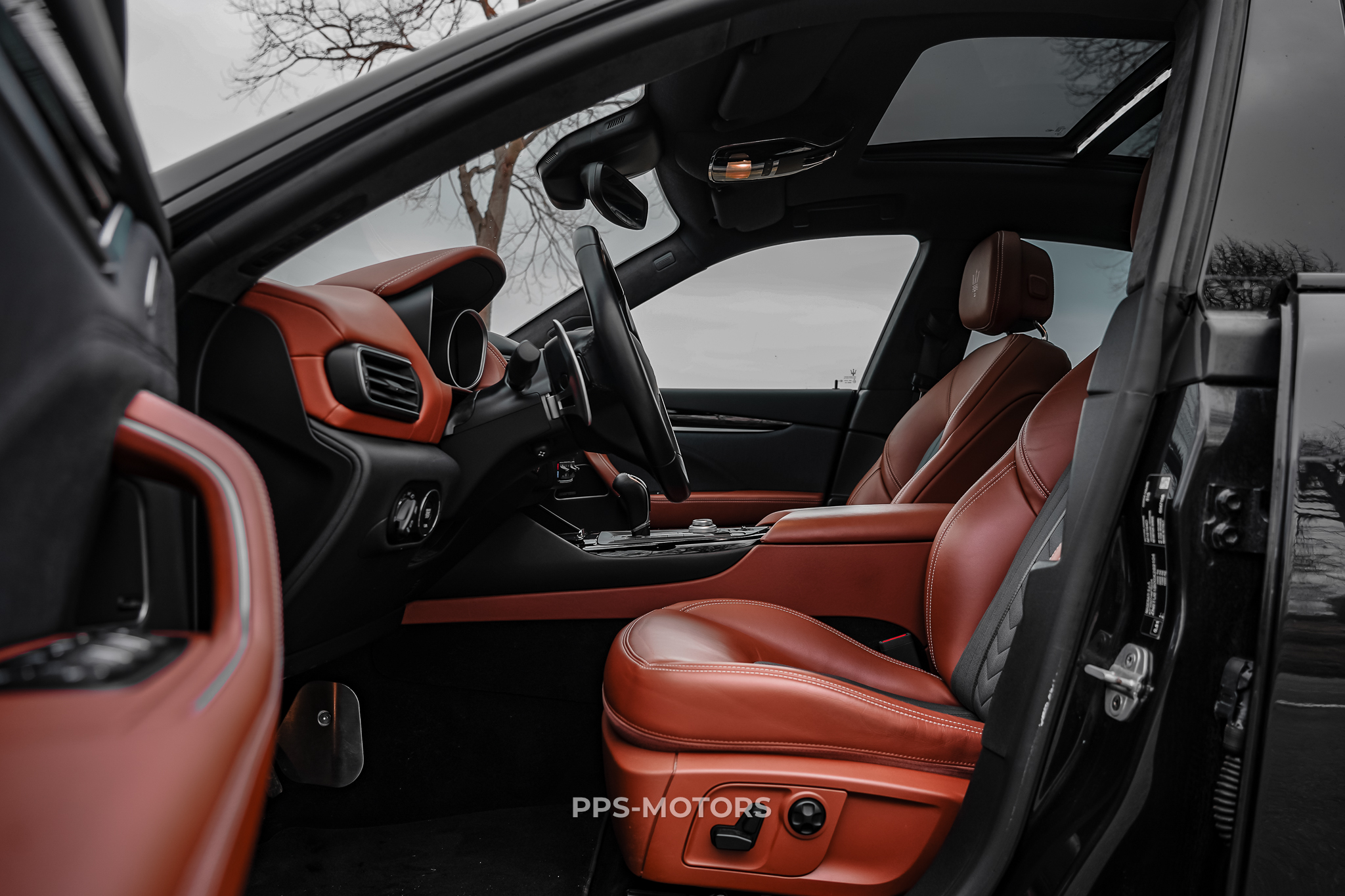 Maserati LEVANTE 3.0 V6 TURBO GRANLUSSO photo 13