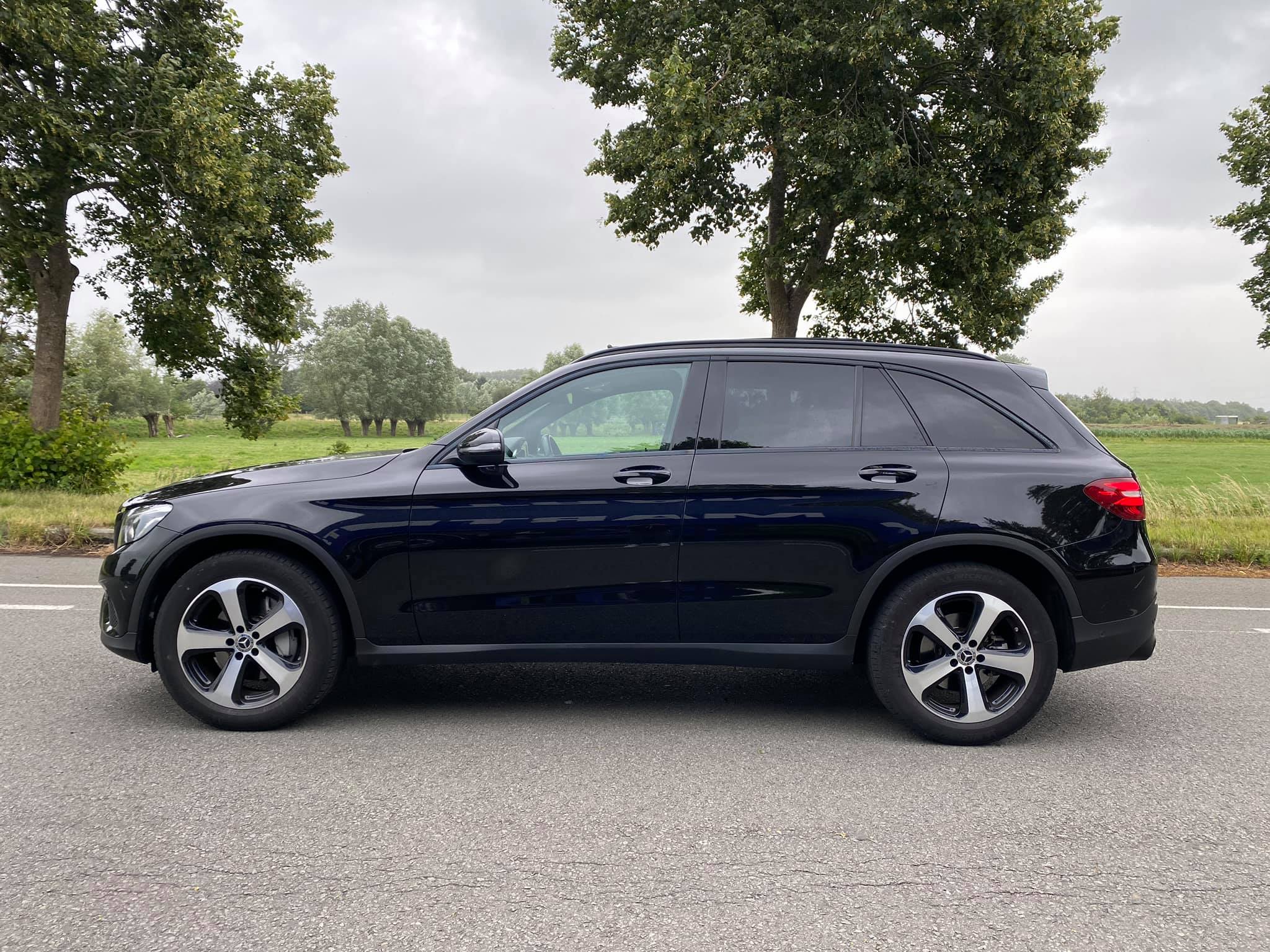 Mercedes Benz GLC 250d 4MATIC AMG PACK photo 4