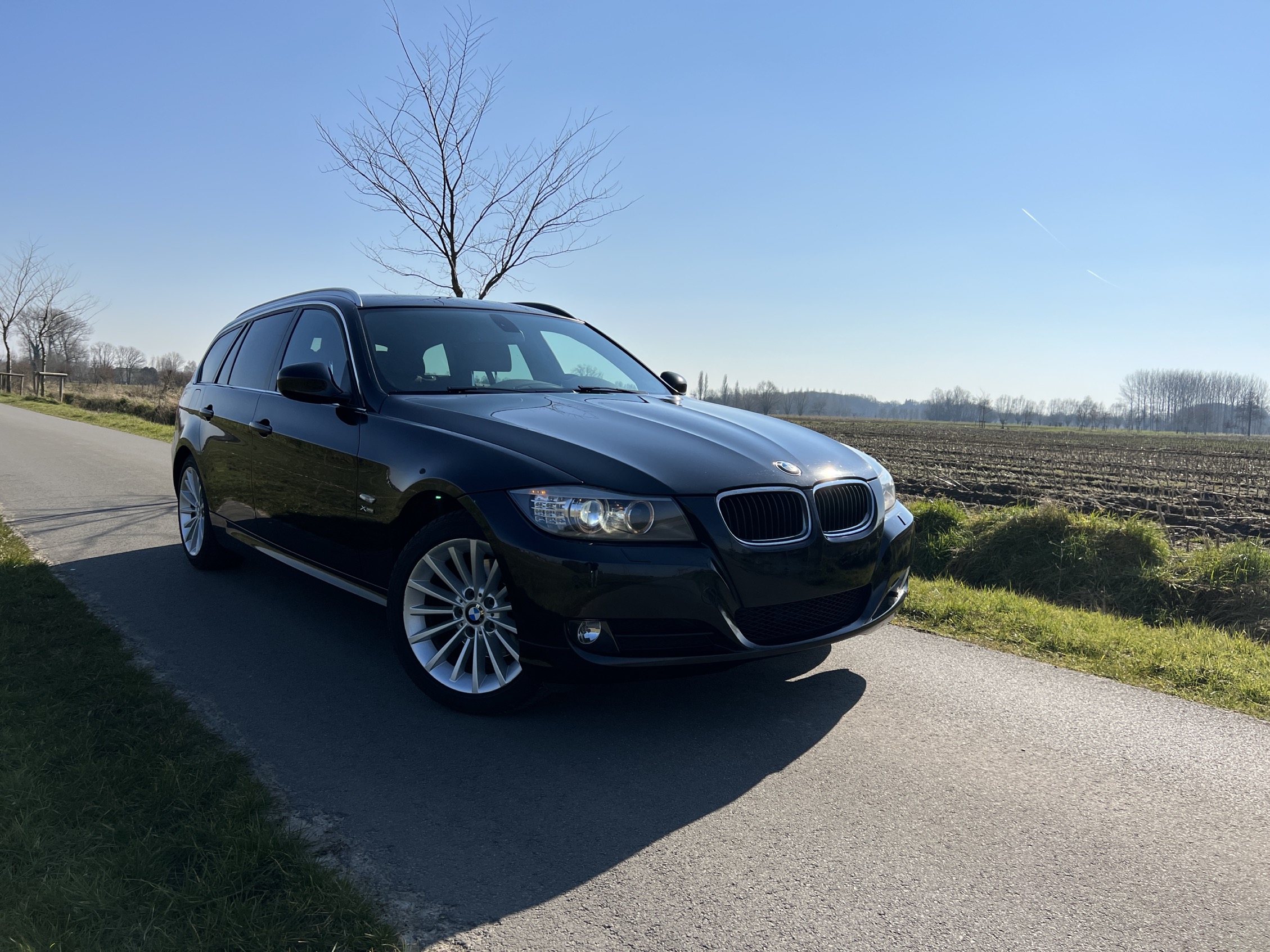 BMW 320d xDrive photo 5