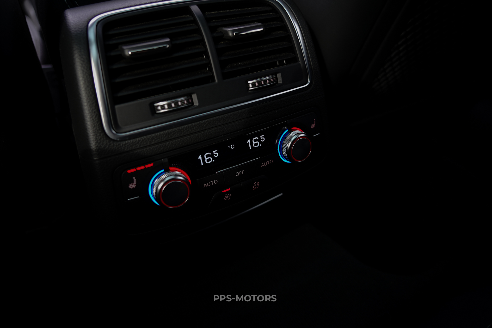 Audi RS6 4.0 V8 PERFORMANCE photo 11