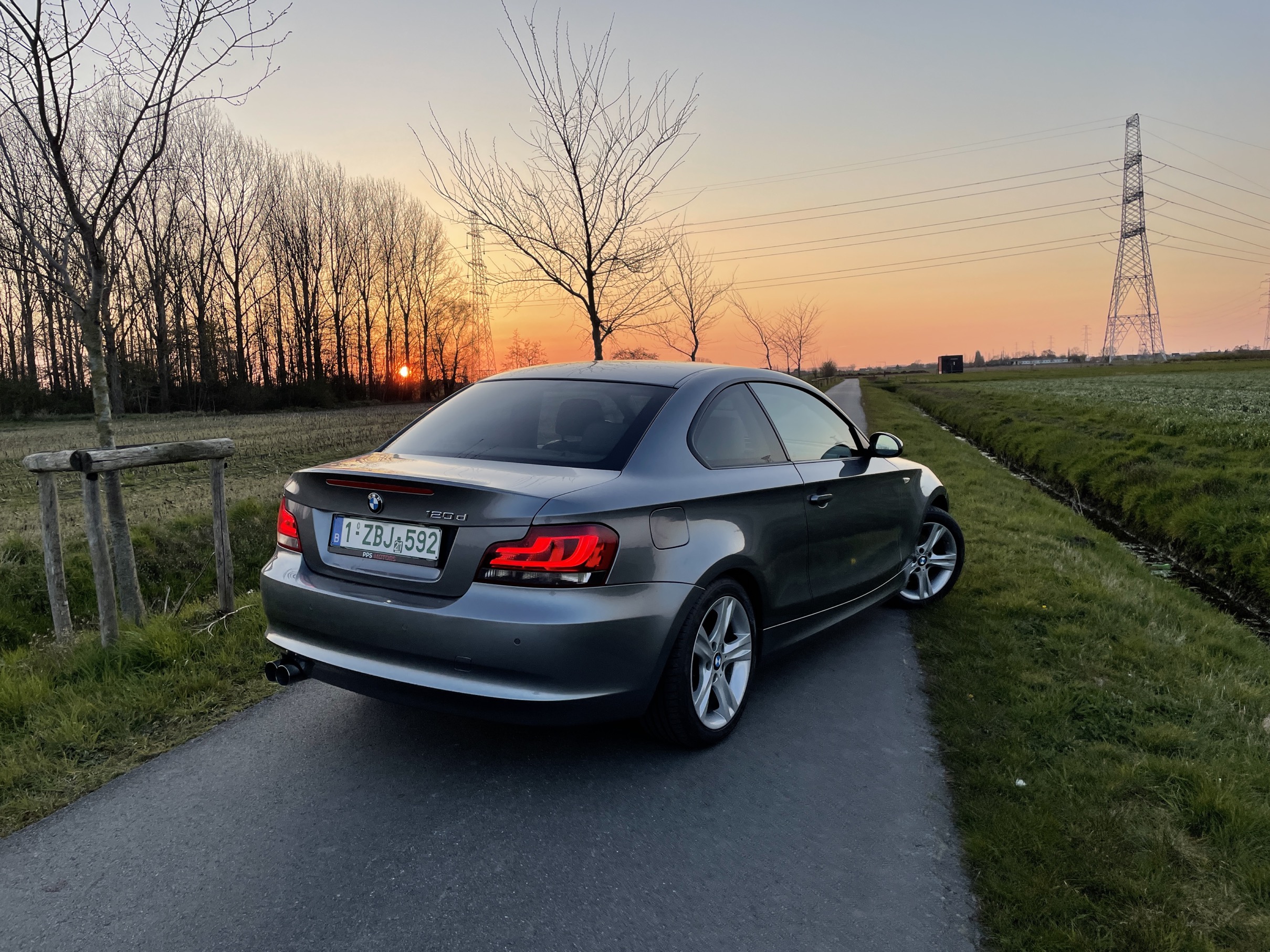 BMW 120d SPORTSHATCH photo 4