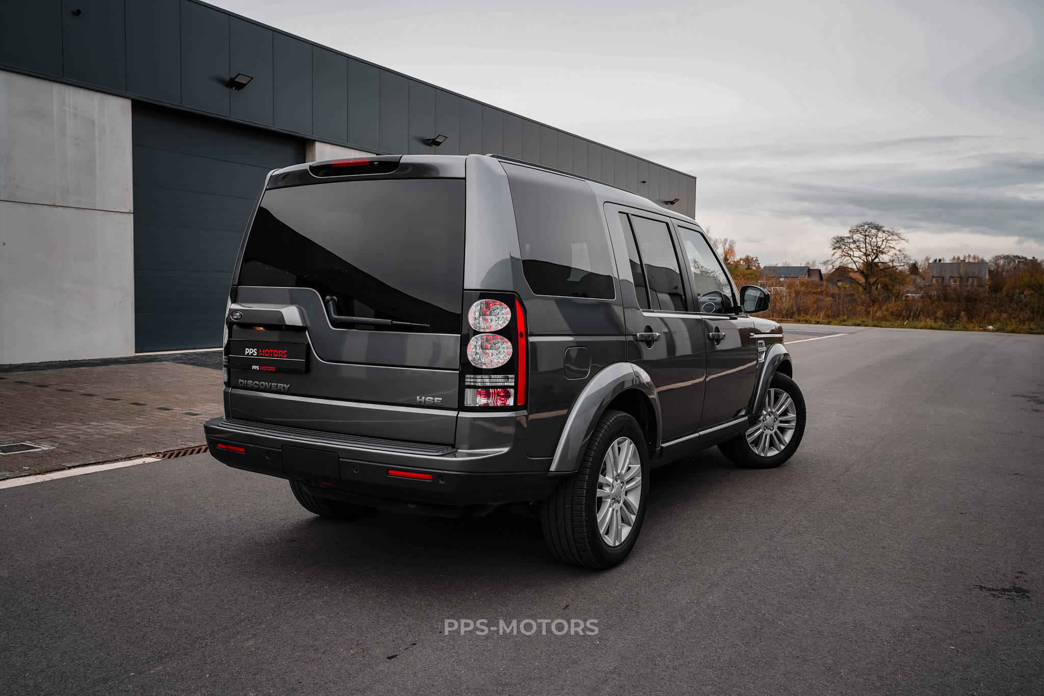 Land Rover DISCOVERY 3.0 TDV6 HSE photo 6