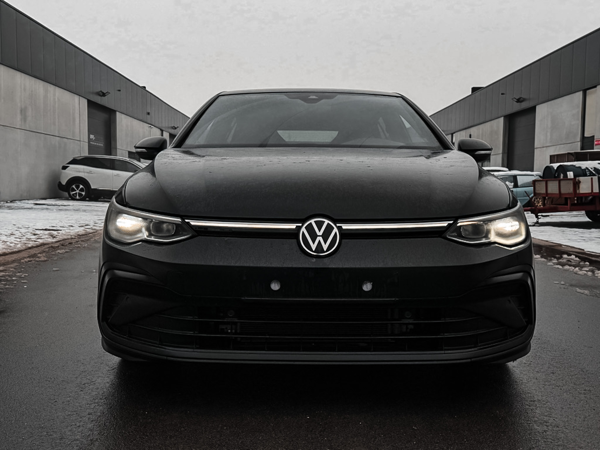 Volkswagen GOLF 8 1.5 eTSI R-Line photo 2