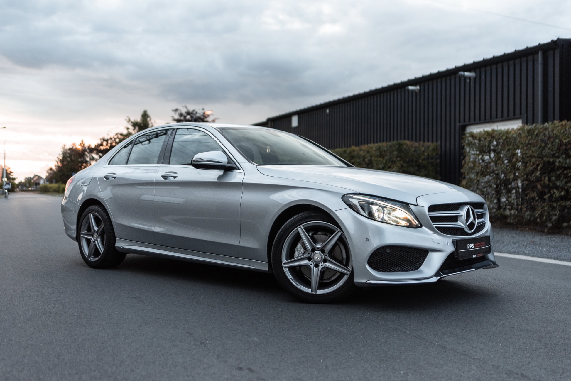 Mercedes Benz C180 BLUETEC AMG-LINE photo 2