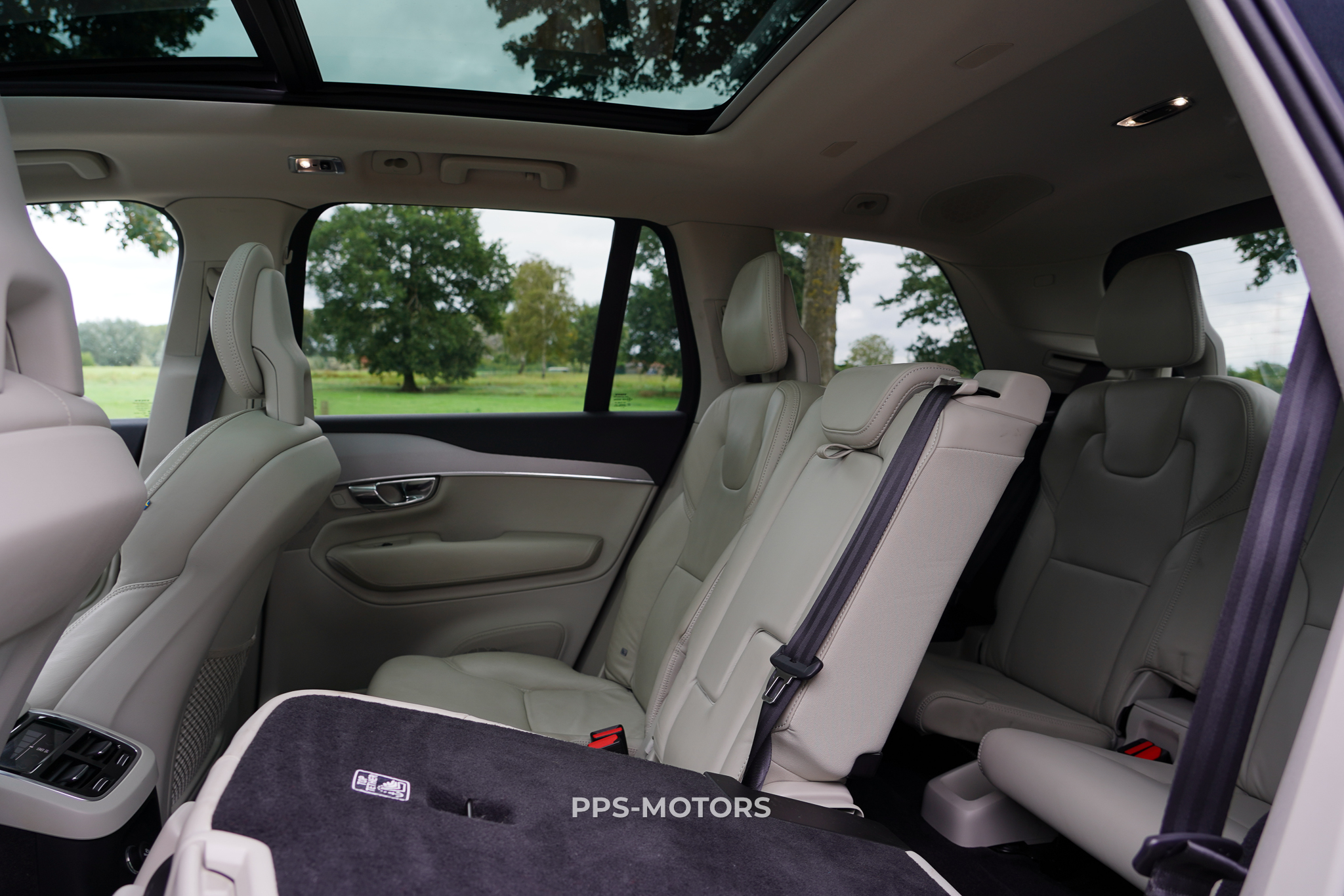 Volvo XC90 2.0 T8 INSCRIPTION photo 15