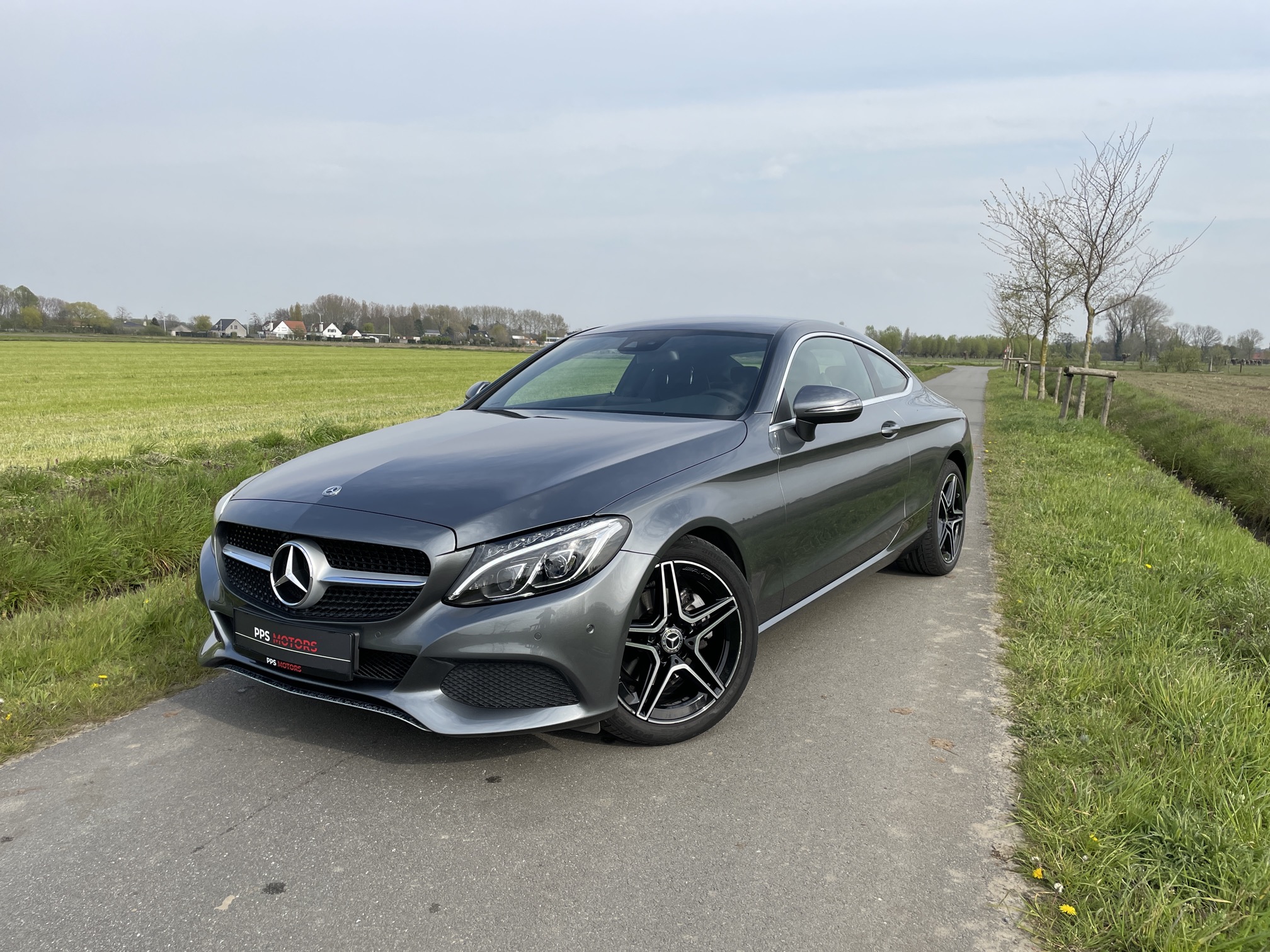 Mercedes Benz C220 photo 1