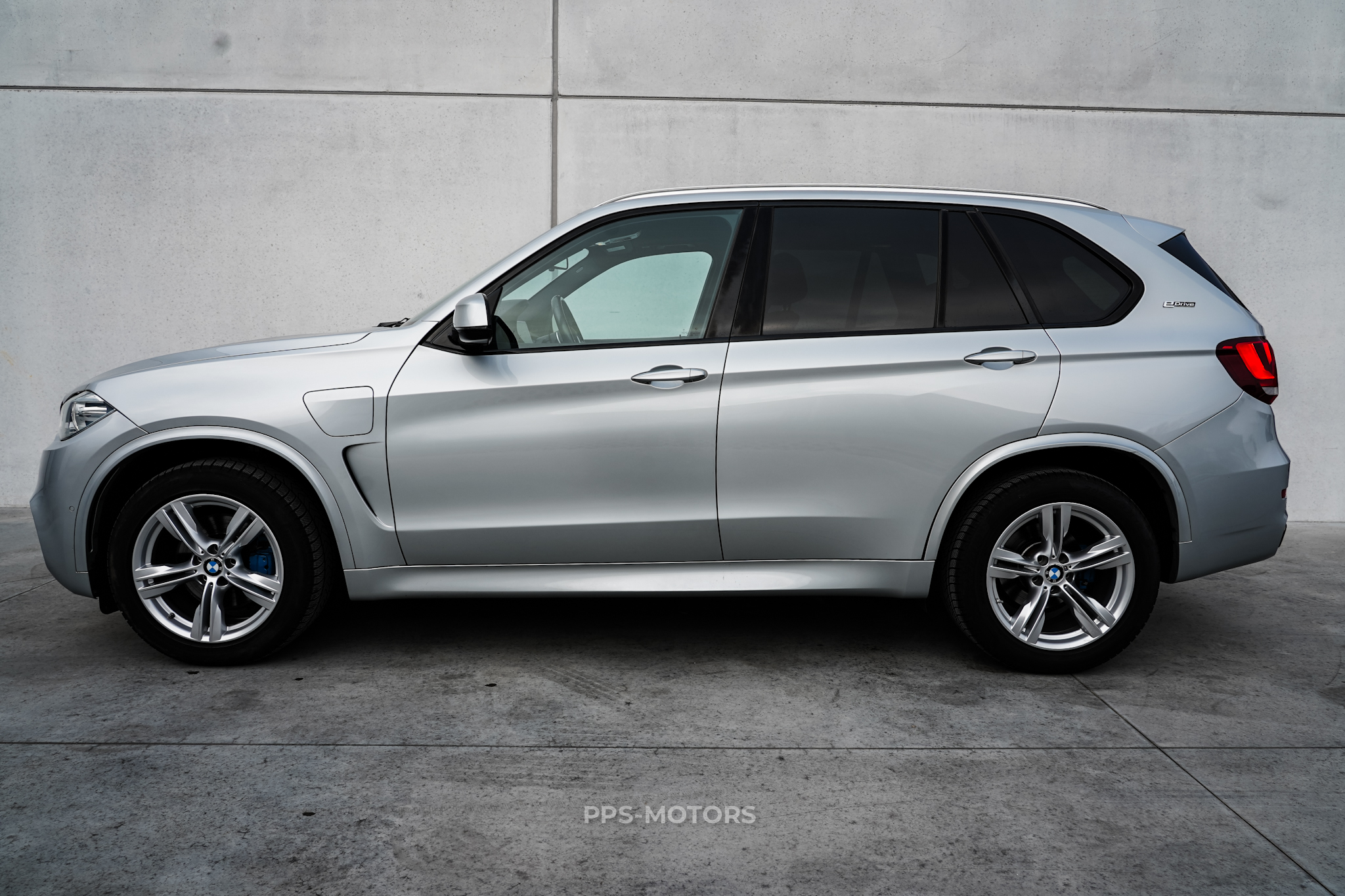 BMW X5 40i ePerformance photo 4