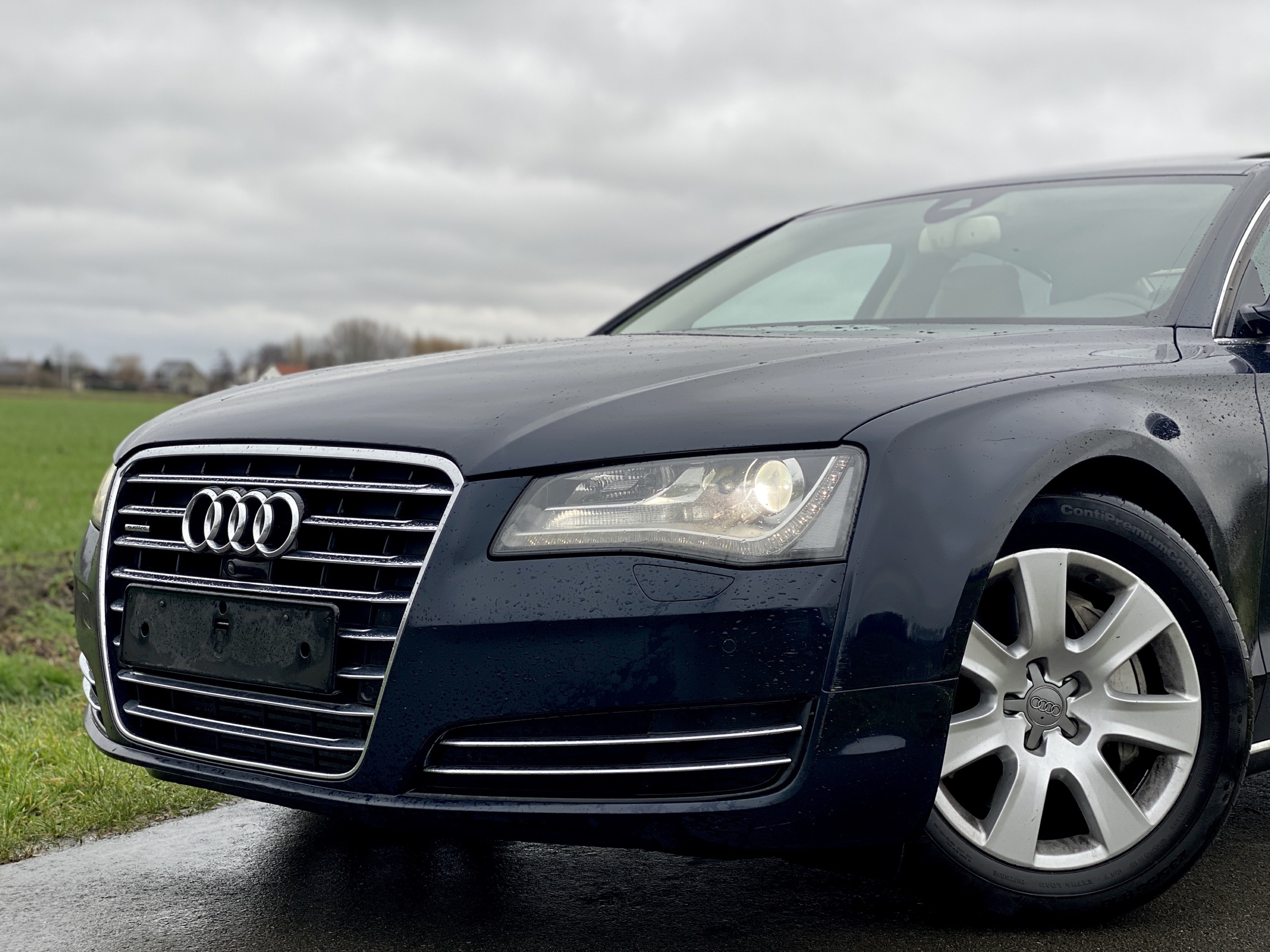 Audi A8L 3.0 TDI V6 QUATTRO photo 2