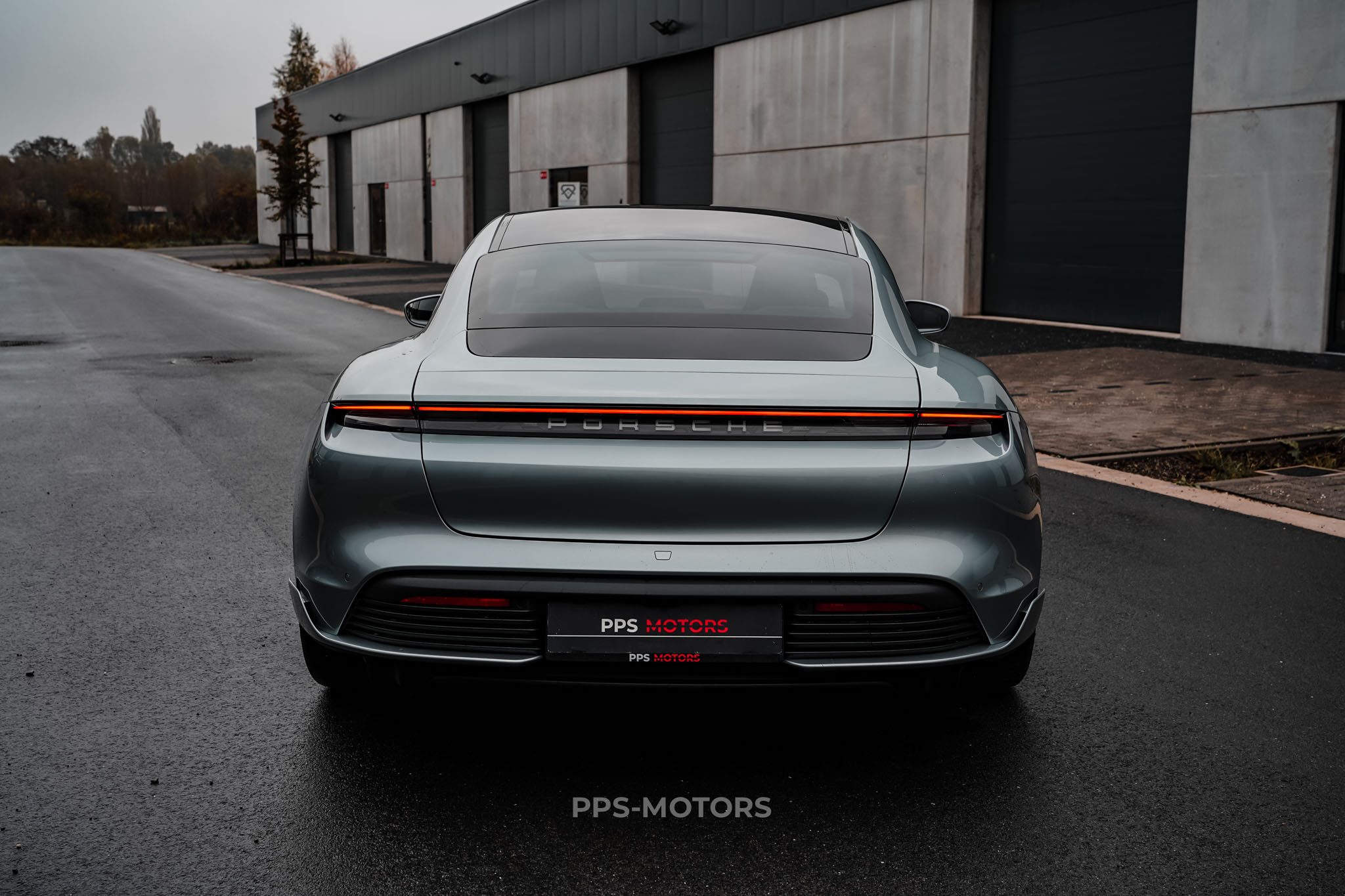 Porsche TAYCAN 4S SPORTDESIGN photo 7