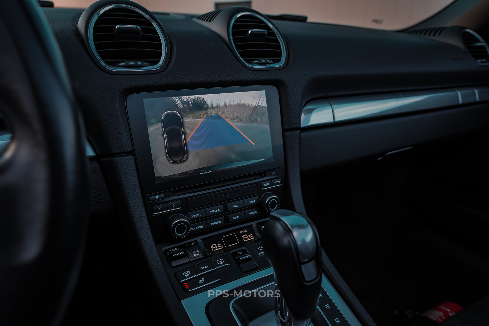 Porsche 718 BOXSTER 2.0 TURBO PDK photo 9
