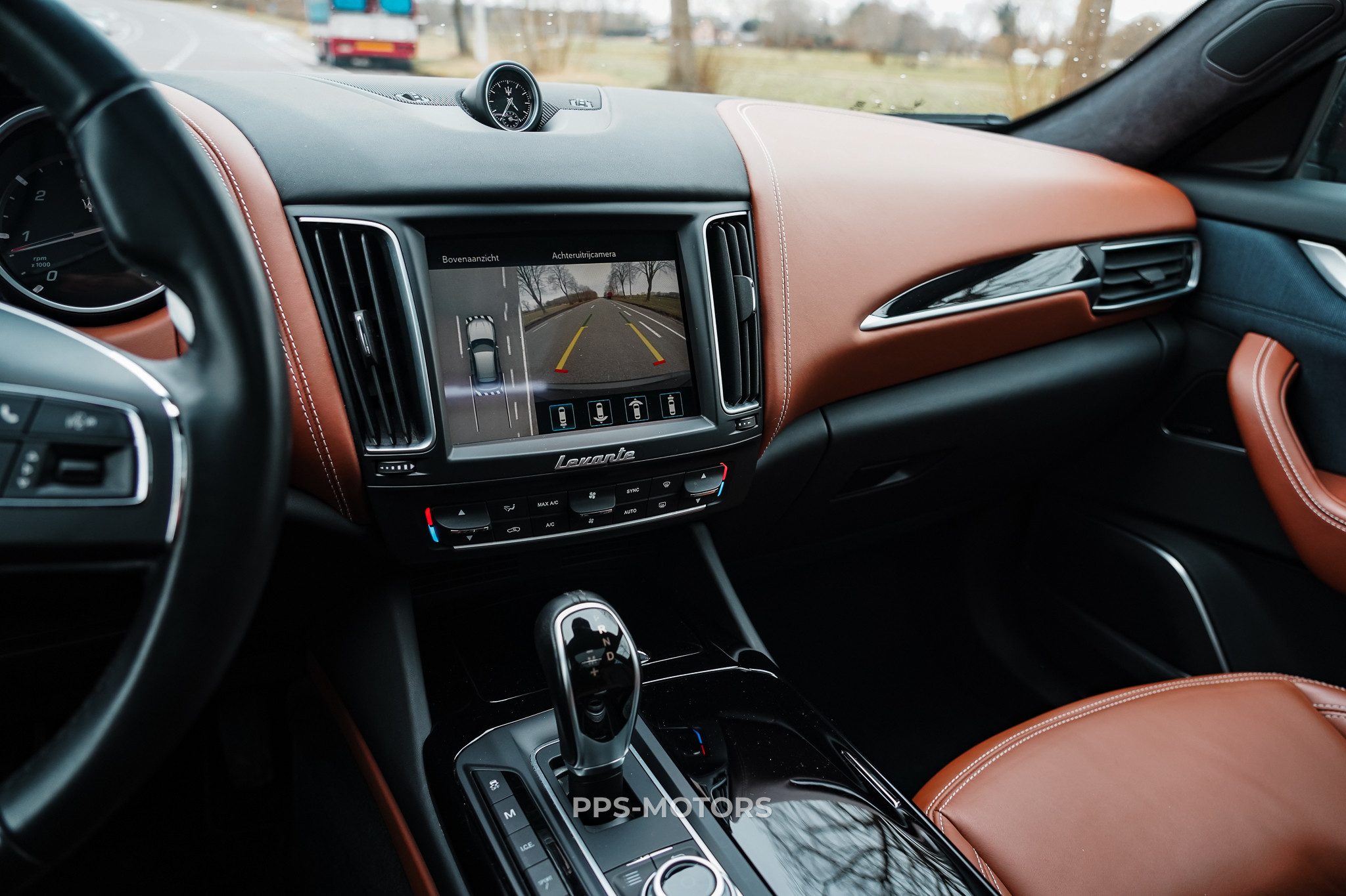 Maserati LEVANTE 3.0 V6 TURBO GRANLUSSO photo 22