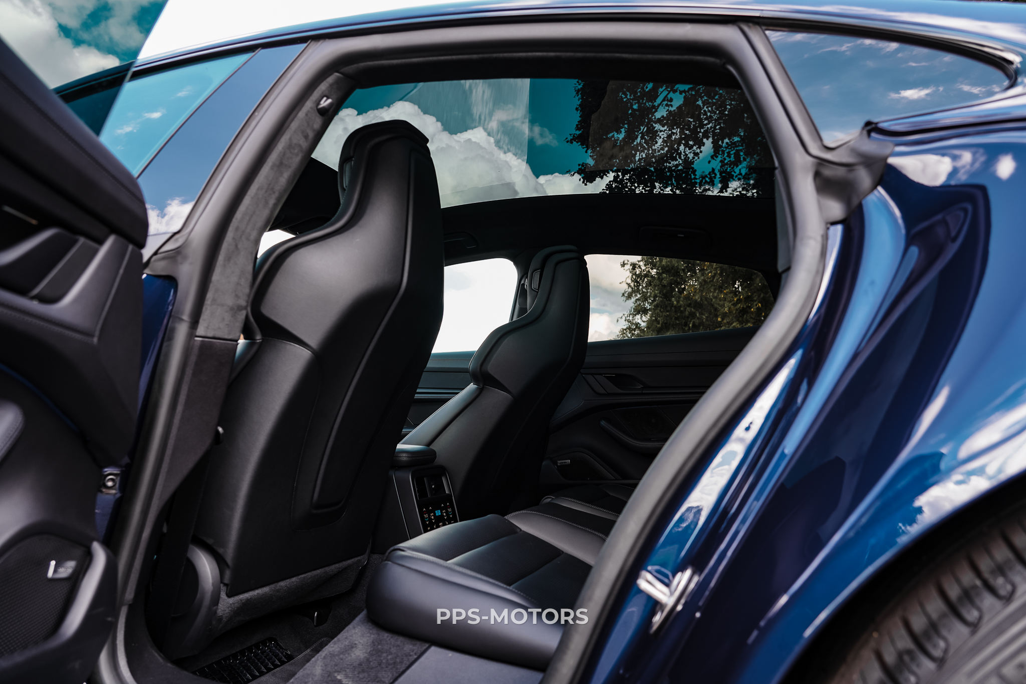 Porsche TAYCAN TURBO NEW! photo 35