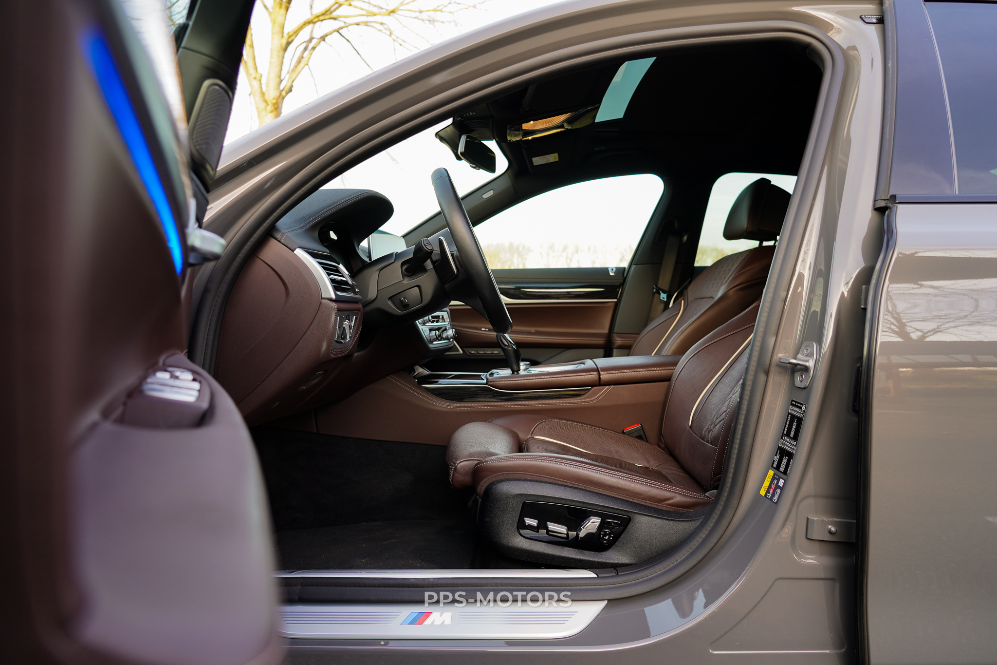 BMW 745e HYBRID M-PAKKET photo 10