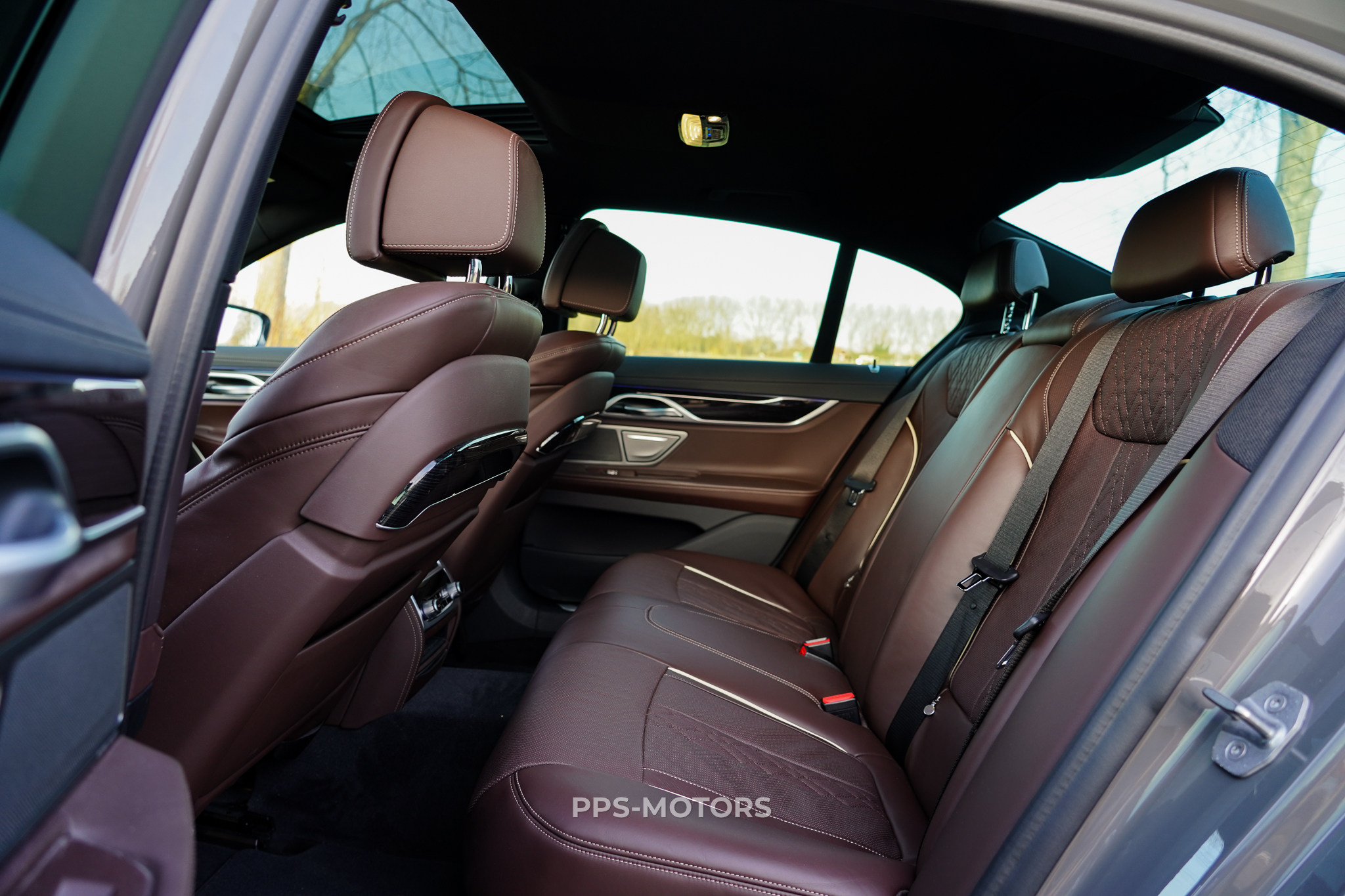 BMW 745e HYBRID M-PAKKET photo 12