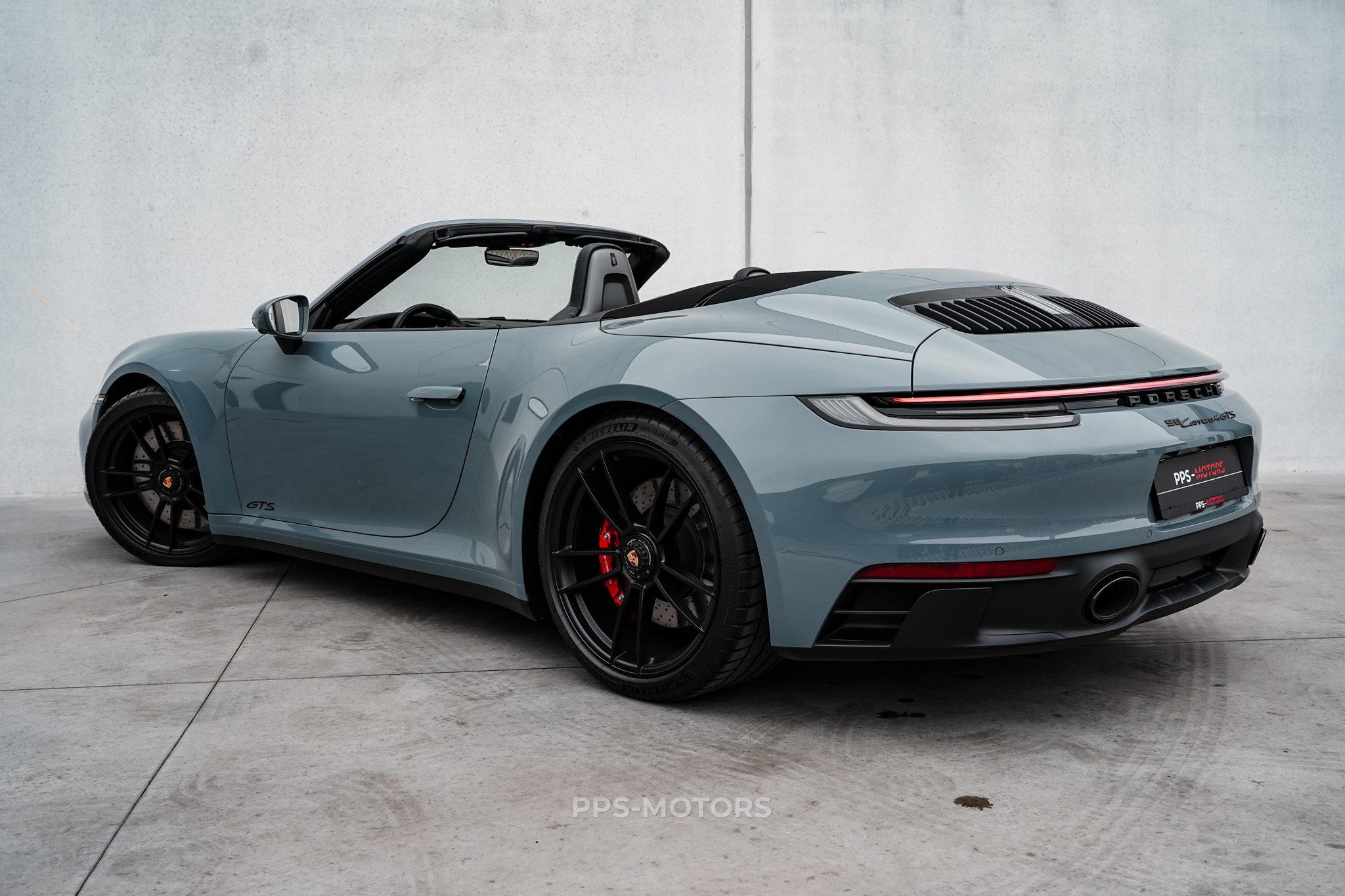 Porsche 992 CARRERA CABRIO 4 GTS photo 7