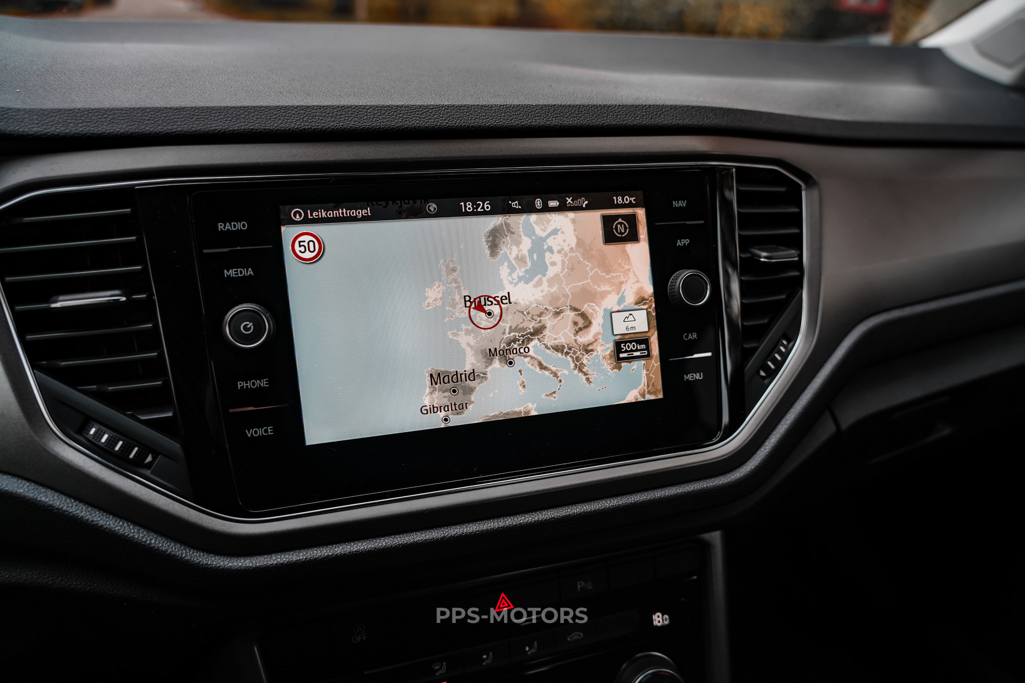 Volkswagen T-ROC 1.5 TSI photo 13