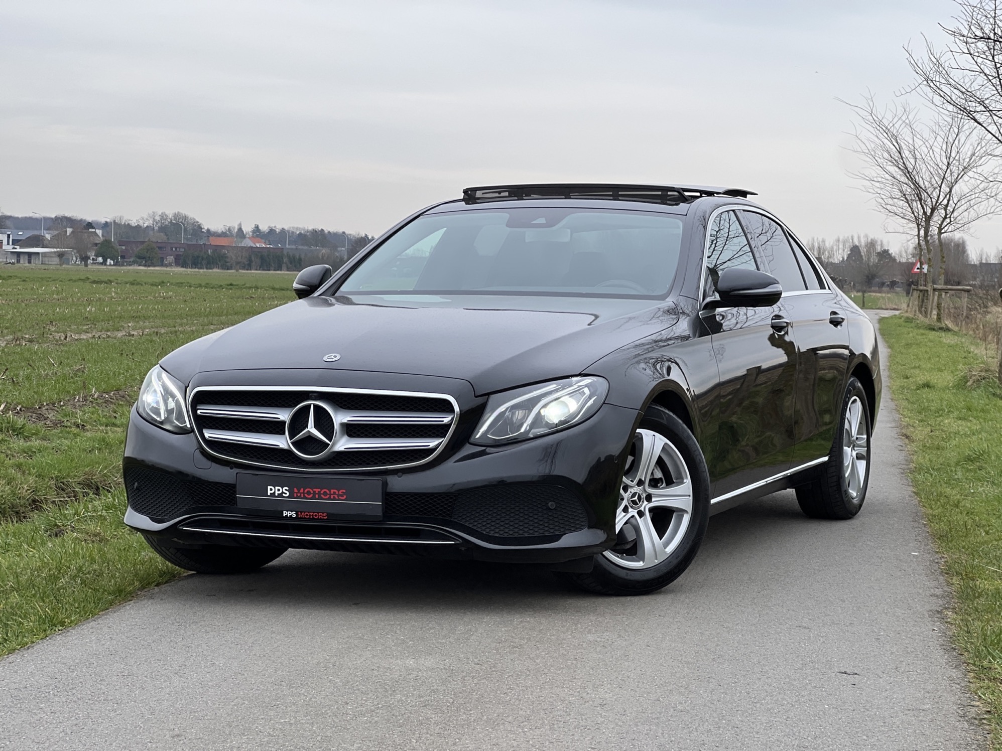 Mercedes Benz E220 BERLINE AVANTGARDE photo 1