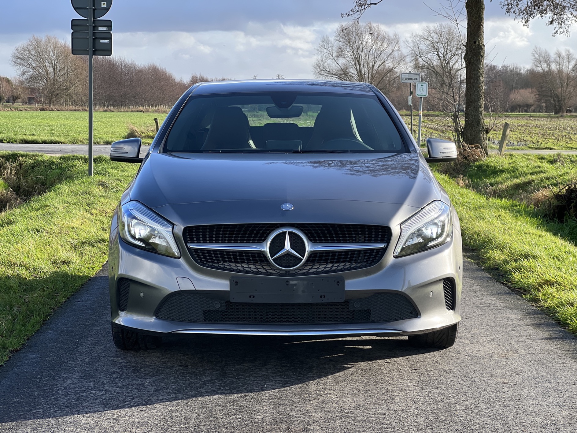 Mercedes Benz A180d photo 3