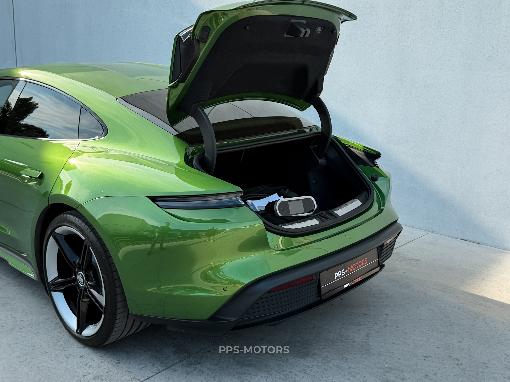 Porsche TAYCAN 4S photo 5