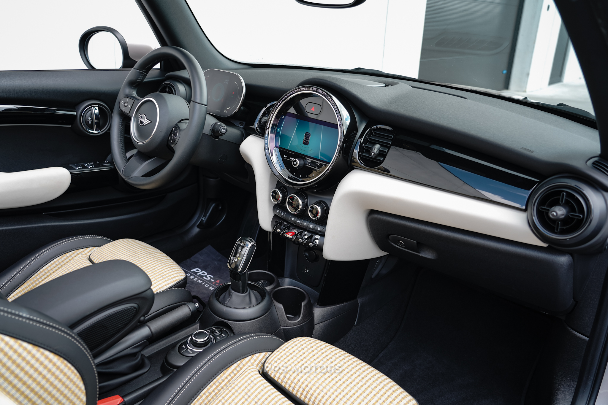MINI COOPER CABRIO photo 21