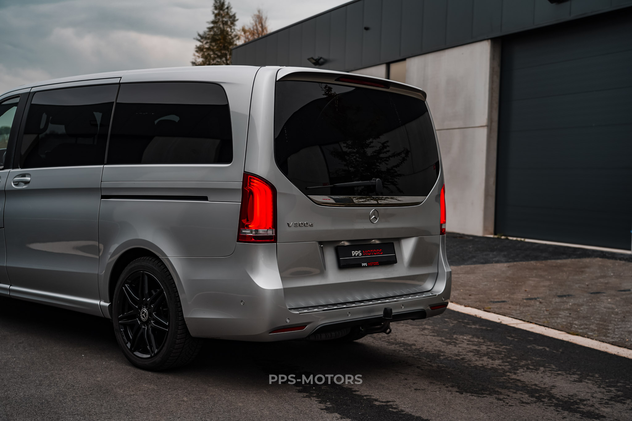 Mercedes Benz V300 4-MATIC AMG PAKKET photo 10