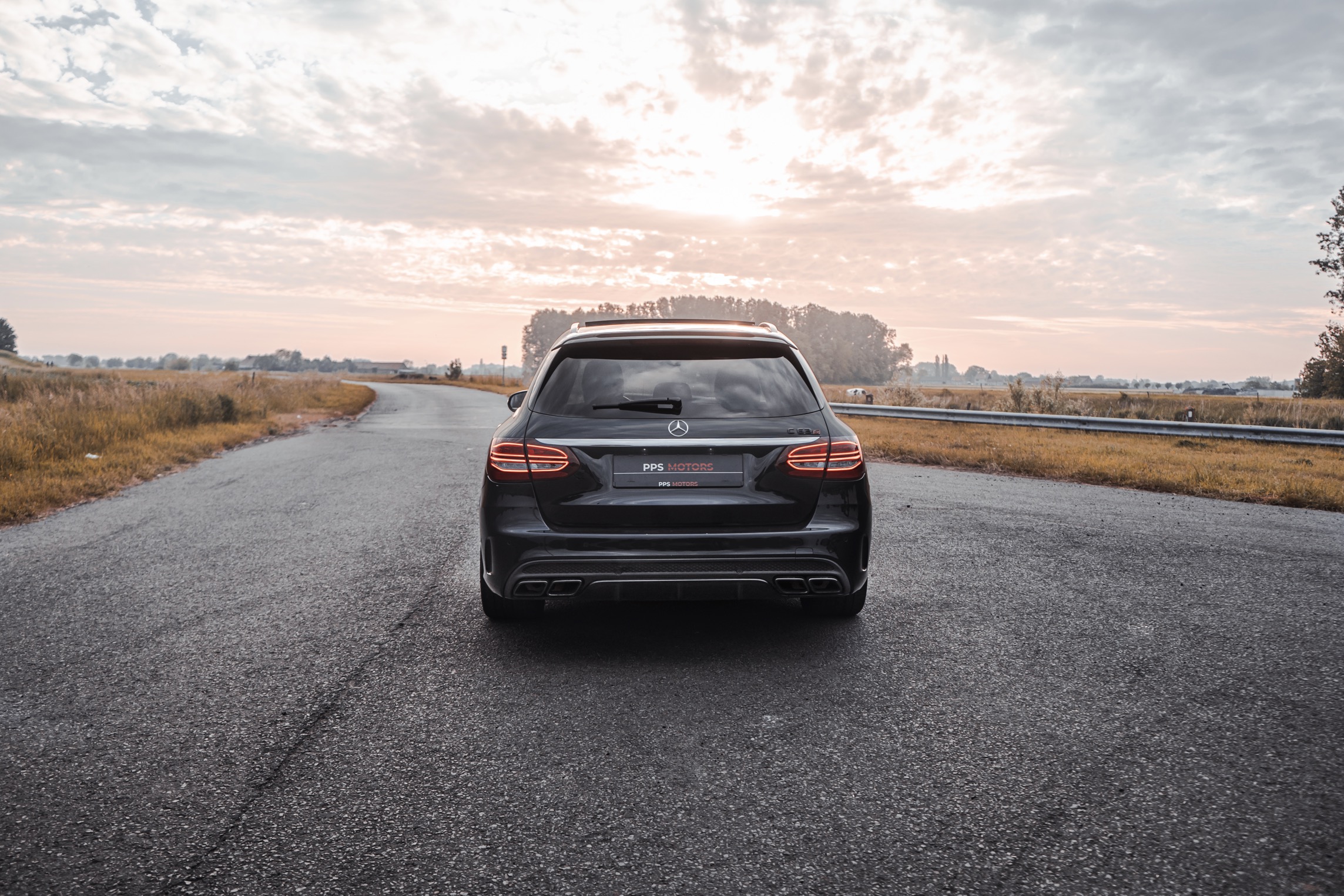 Mercedes Benz C63s AMG 4.0 BITURBO V8 - LICHTE VRACHT photo 17