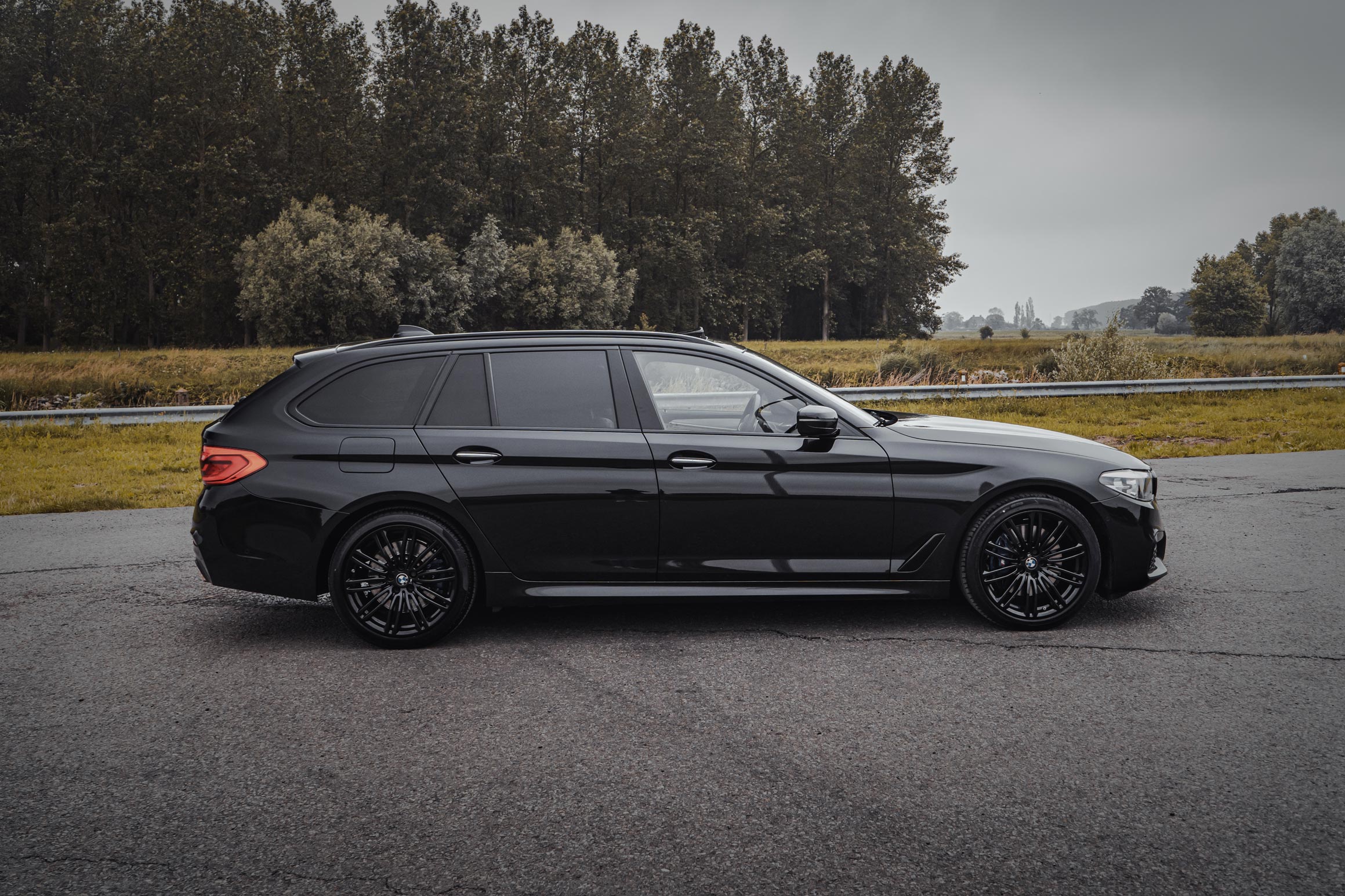 BMW 525d G31 M-PAKKET photo 2