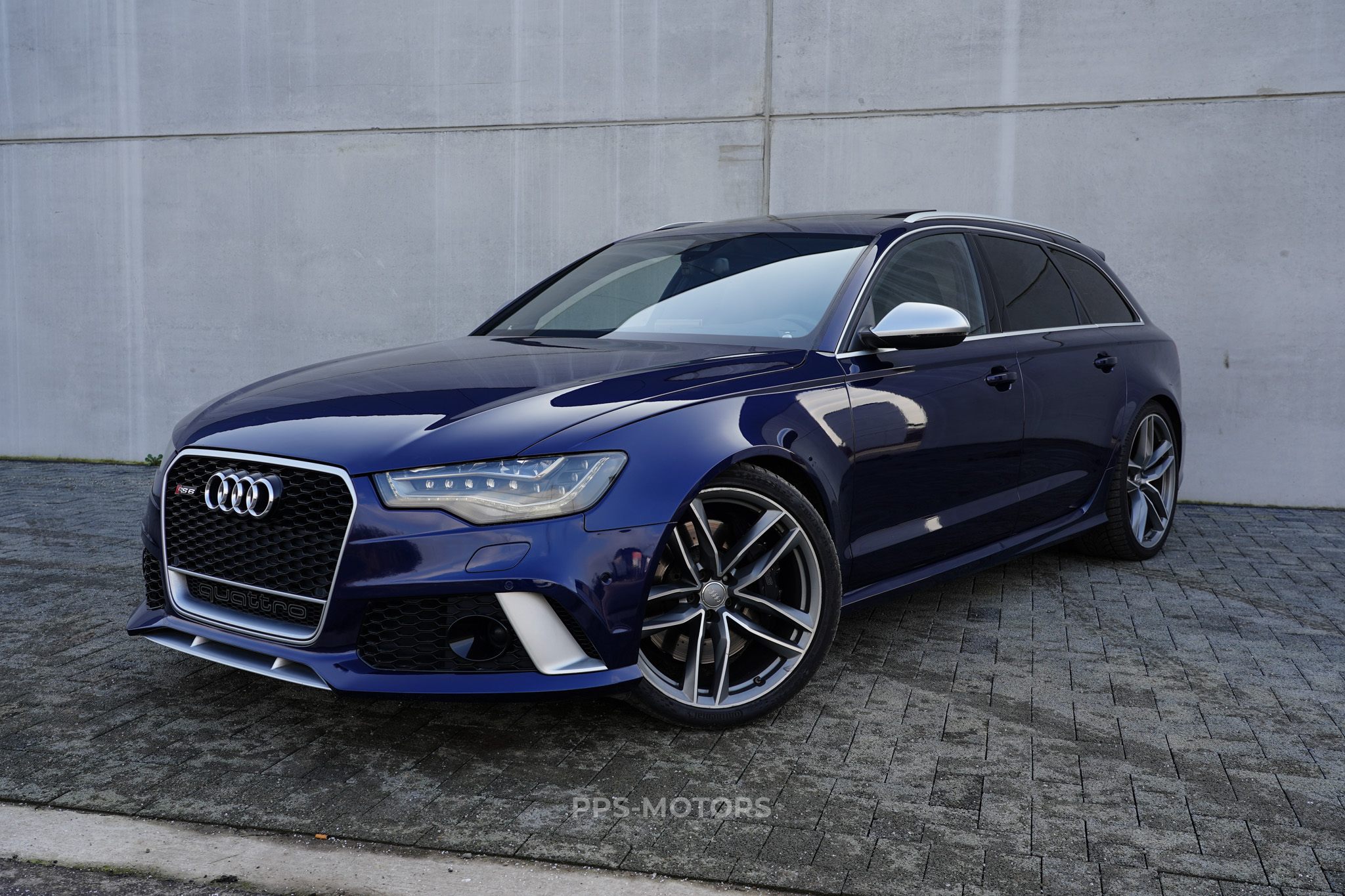 Audi RS6 4.0 TFSI BITURBO QUATTRO photo 1